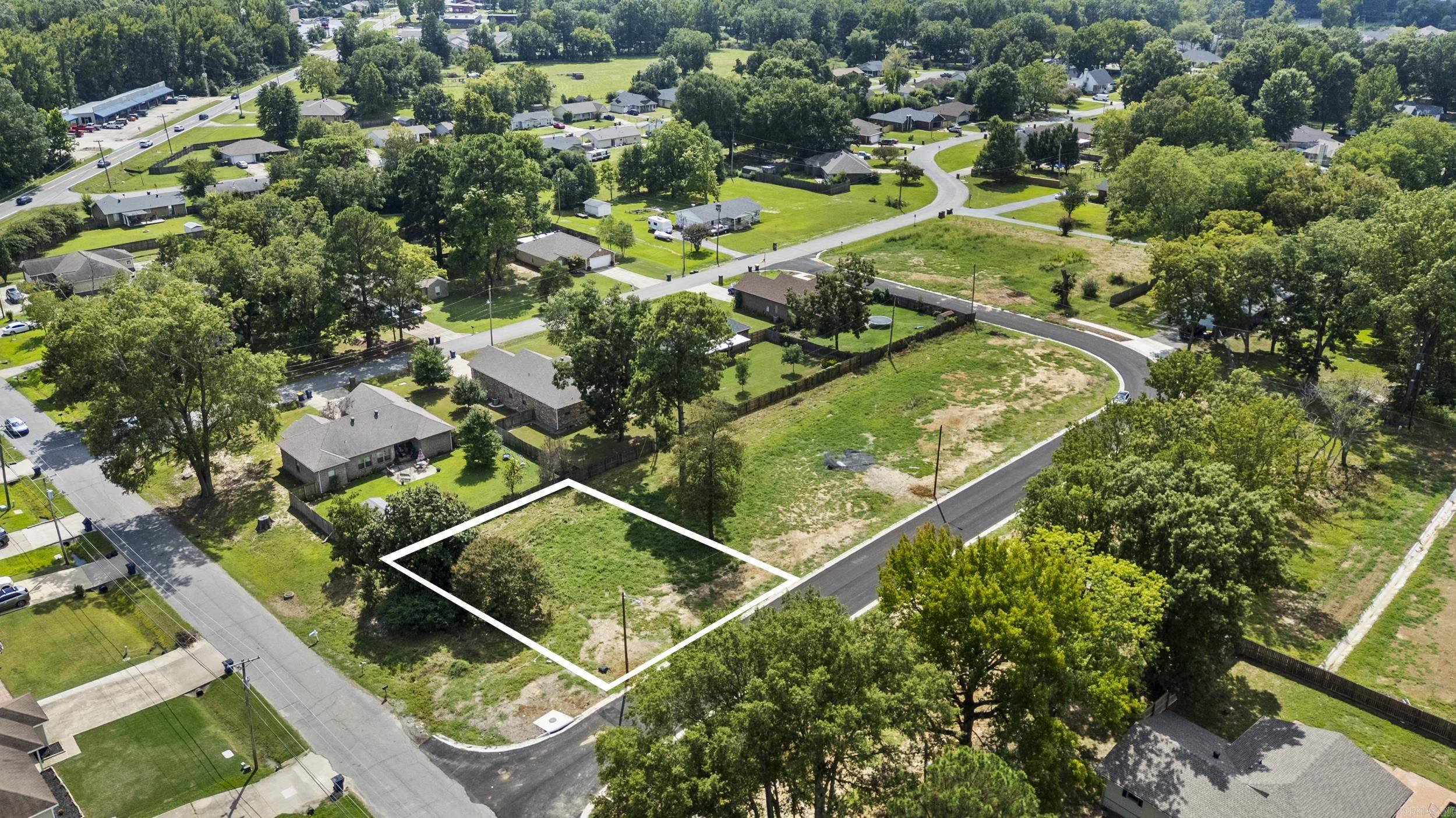 101 Christian Lane Property Photo 3