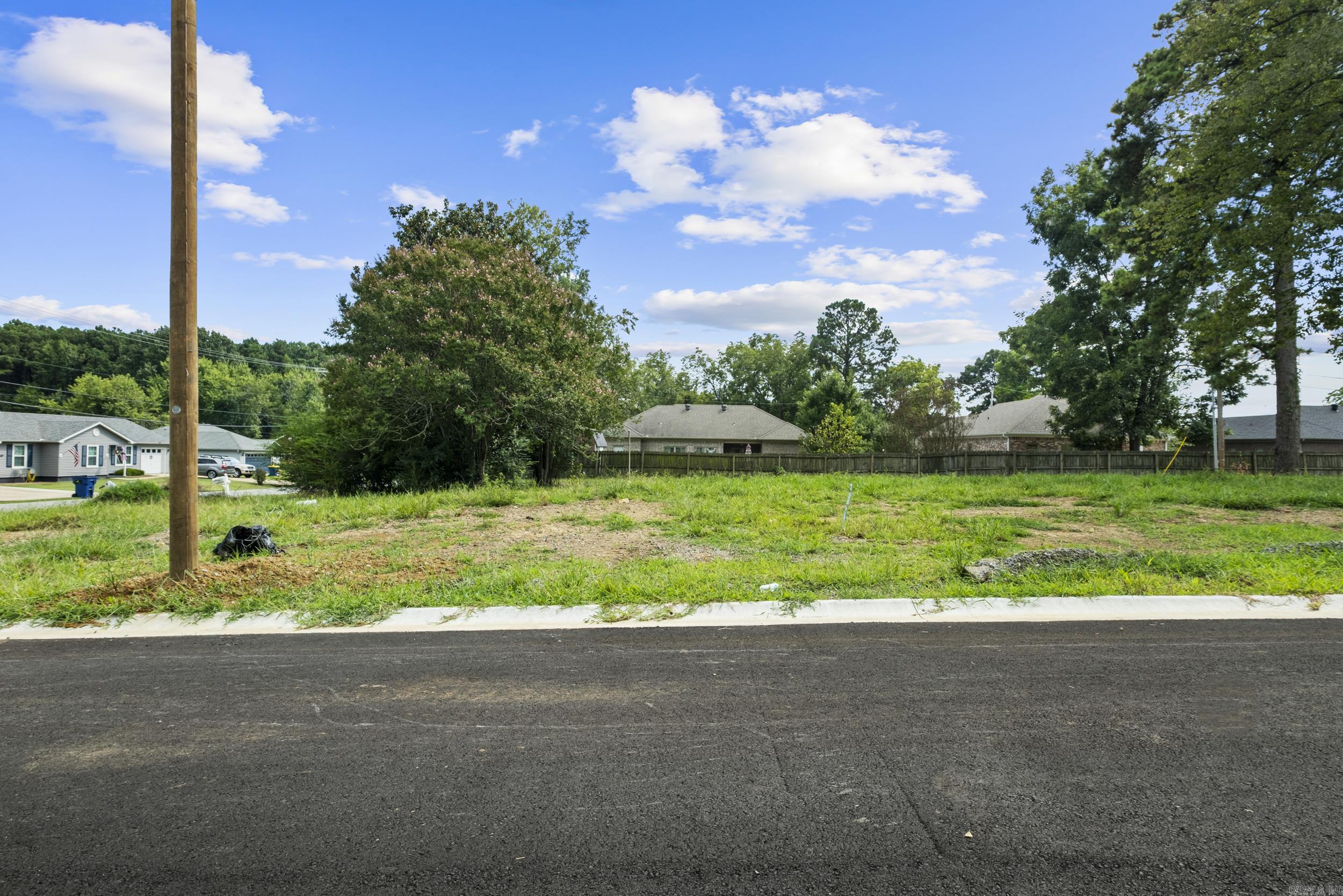 101 Christian Lane Property Photo 6