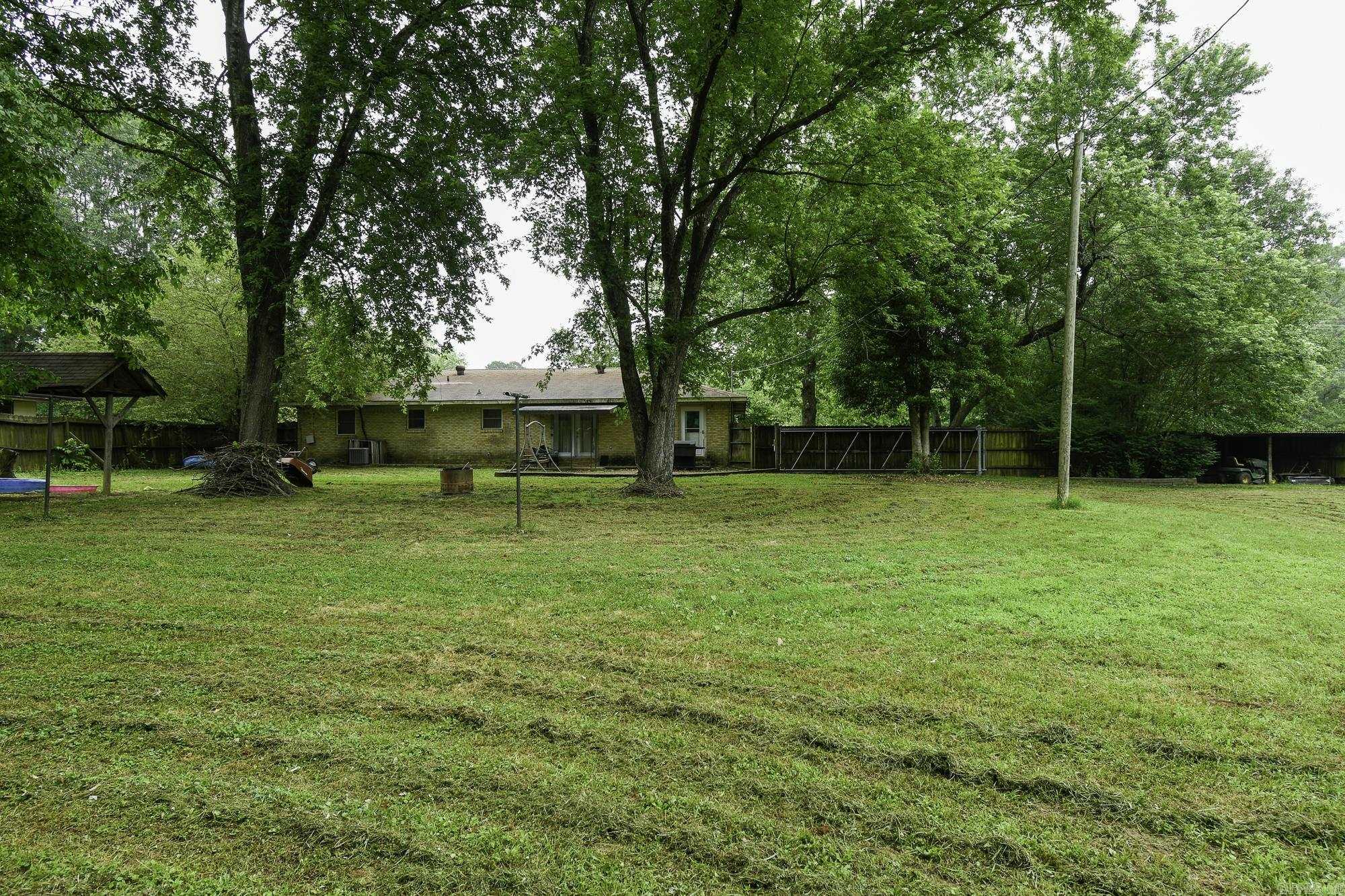 404 S Pine Street Property Photo 6