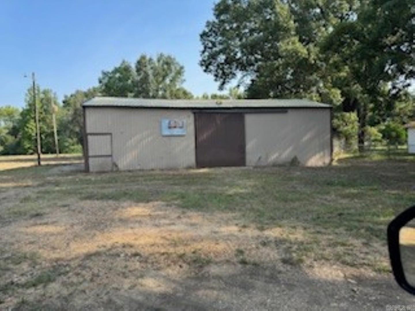 108 Oak Property Photo 1