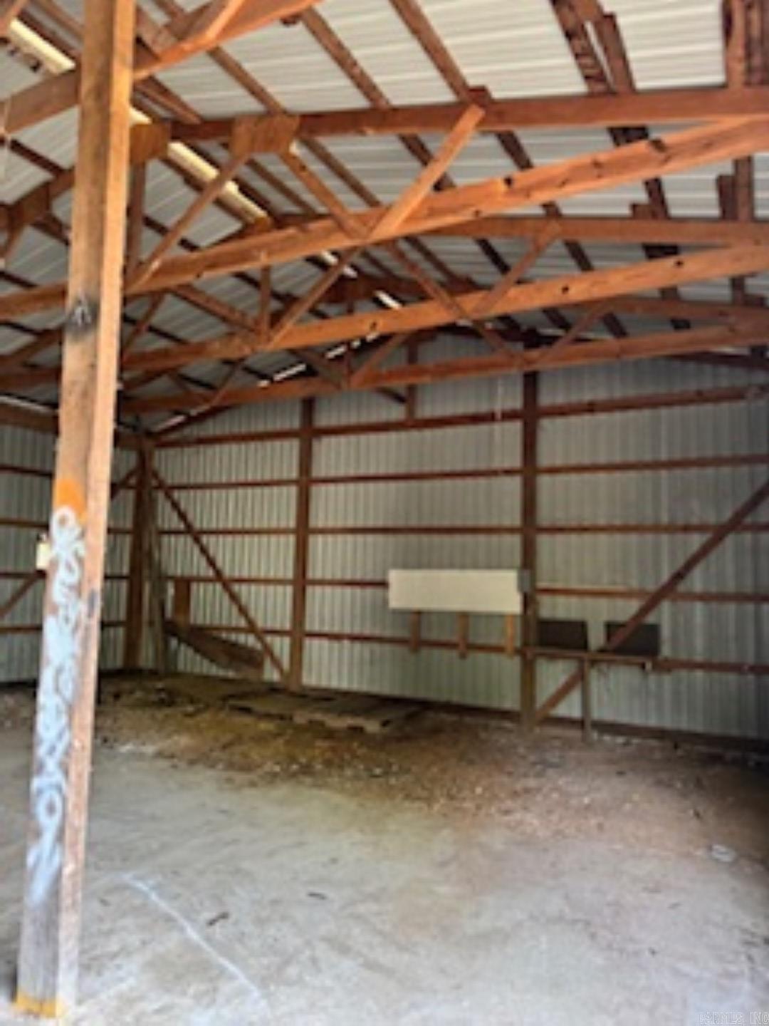 108 Oak Property Photo 6