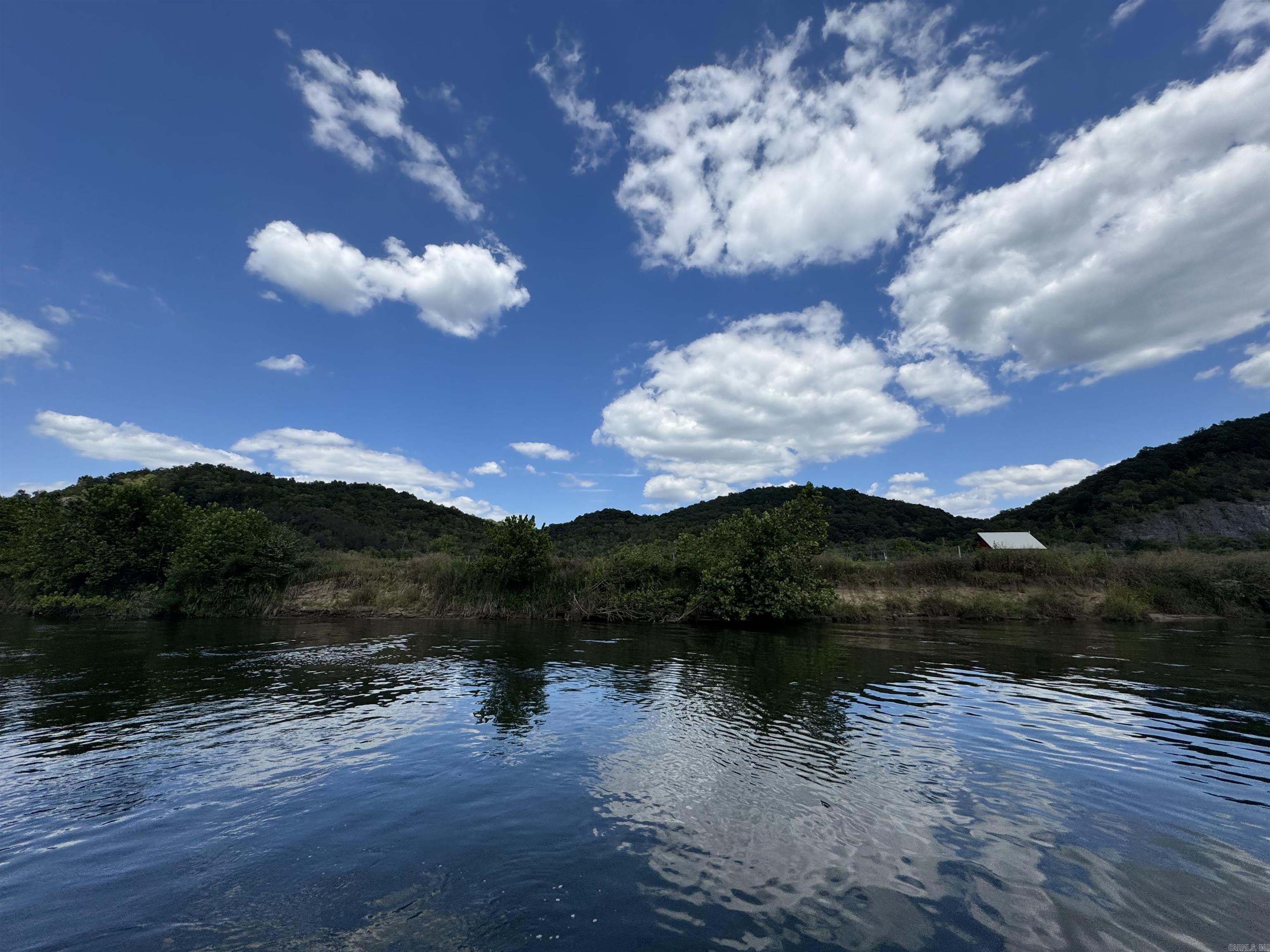 43 White River Run Property Photo 5