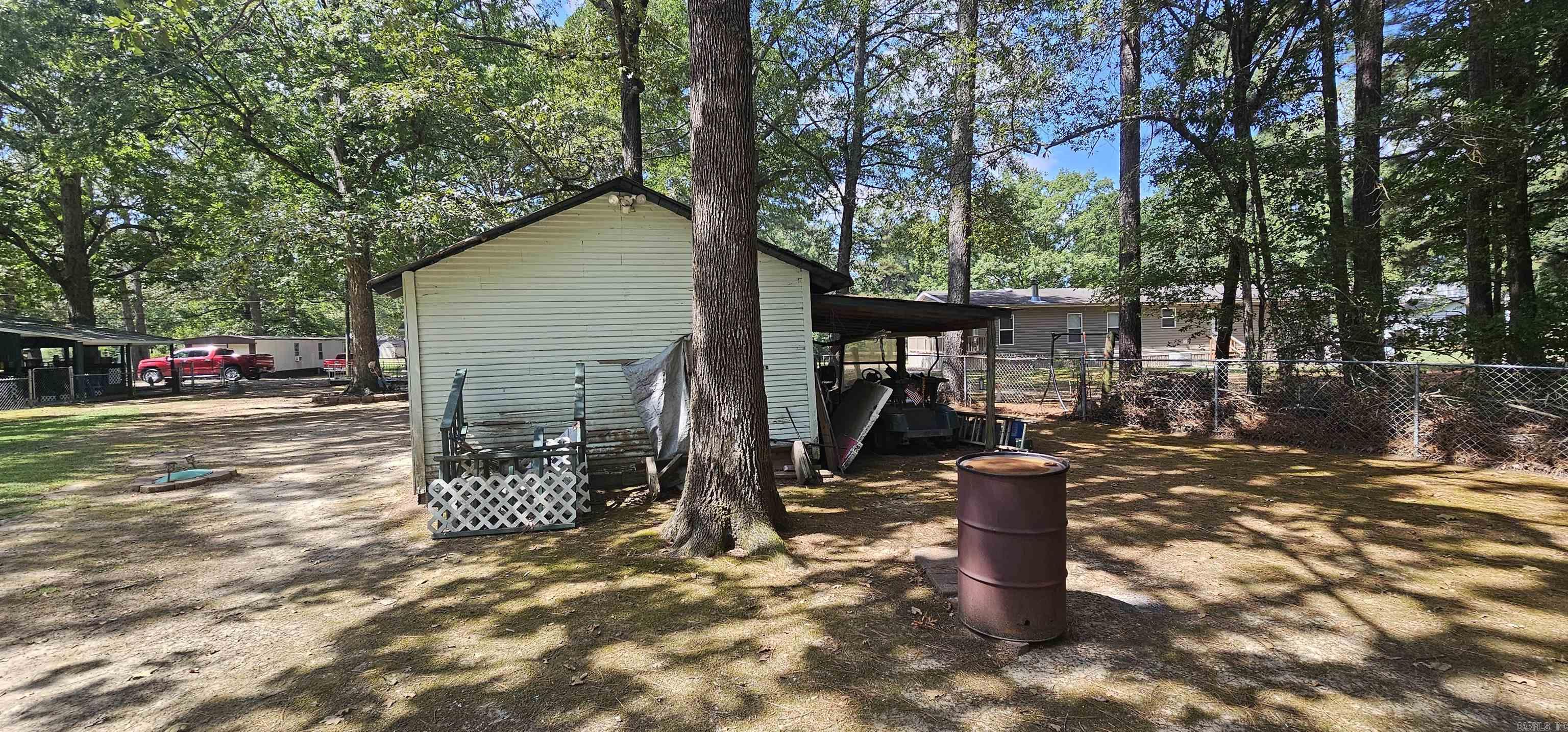 822 Highway 46 N Property Photo 10
