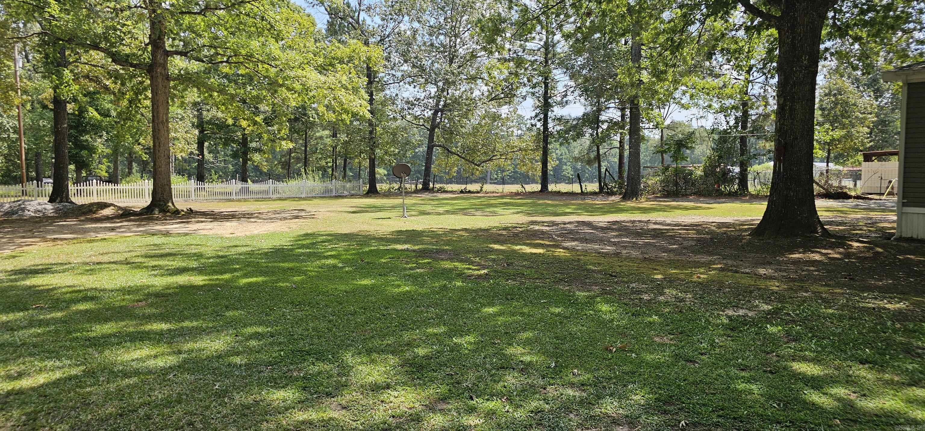 822 Highway 46 N Property Photo 12