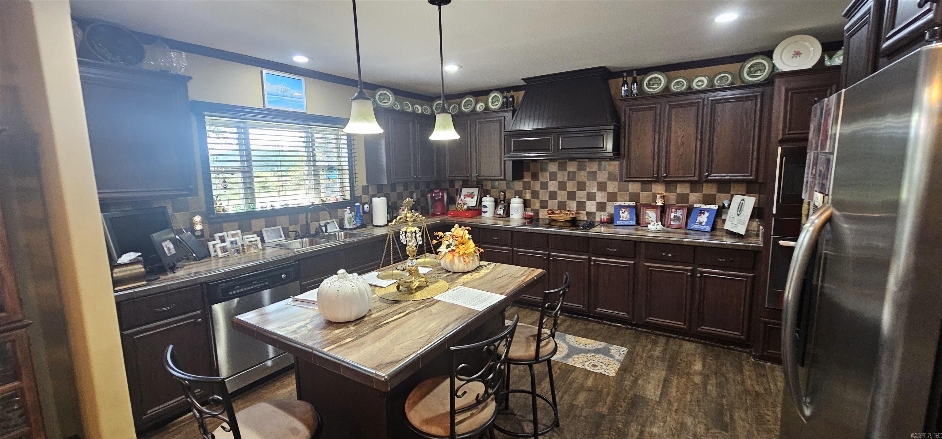 822 Highway 46 N Property Photo 17