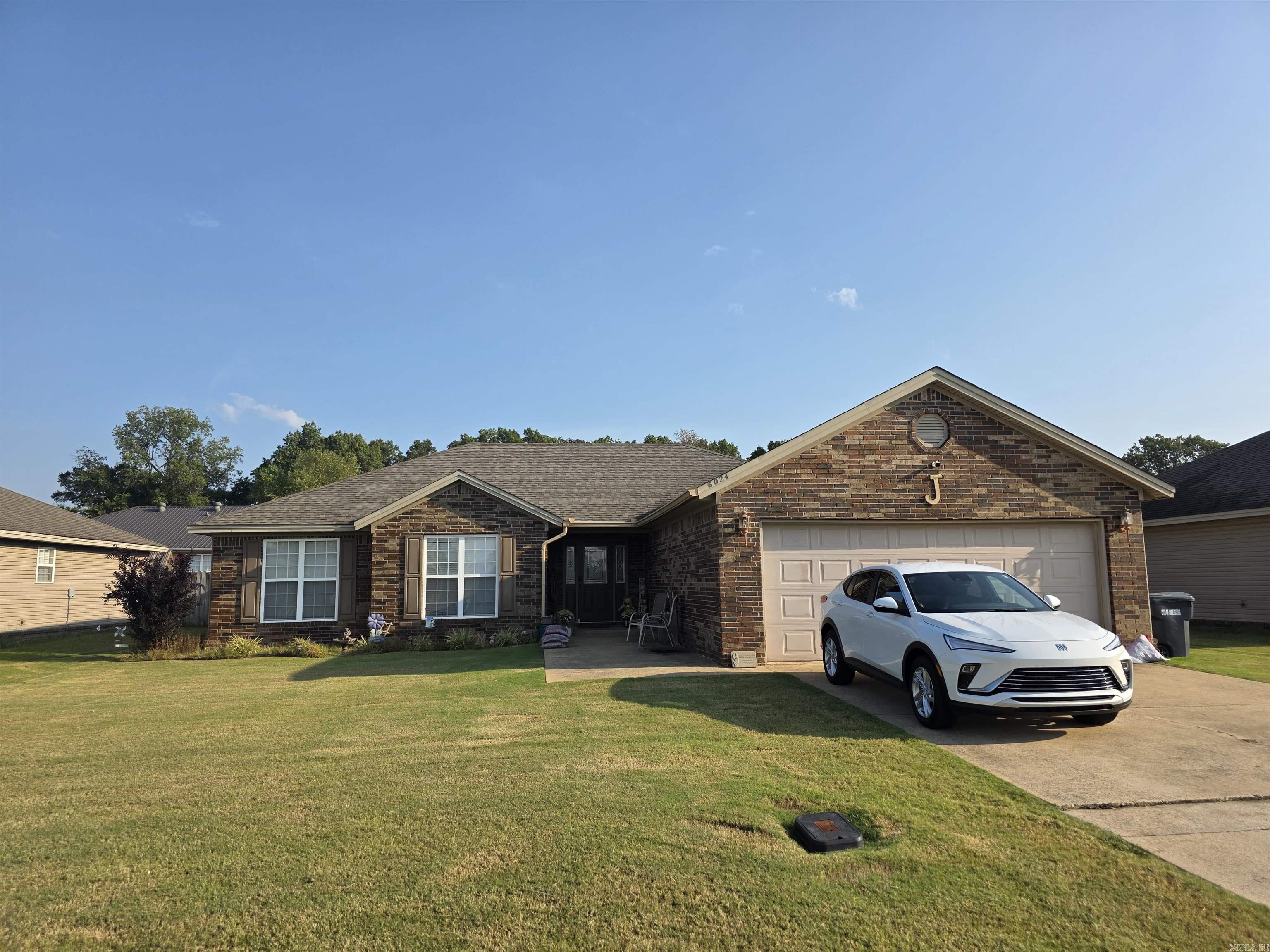 6024 Whitecliff Property Photo 3