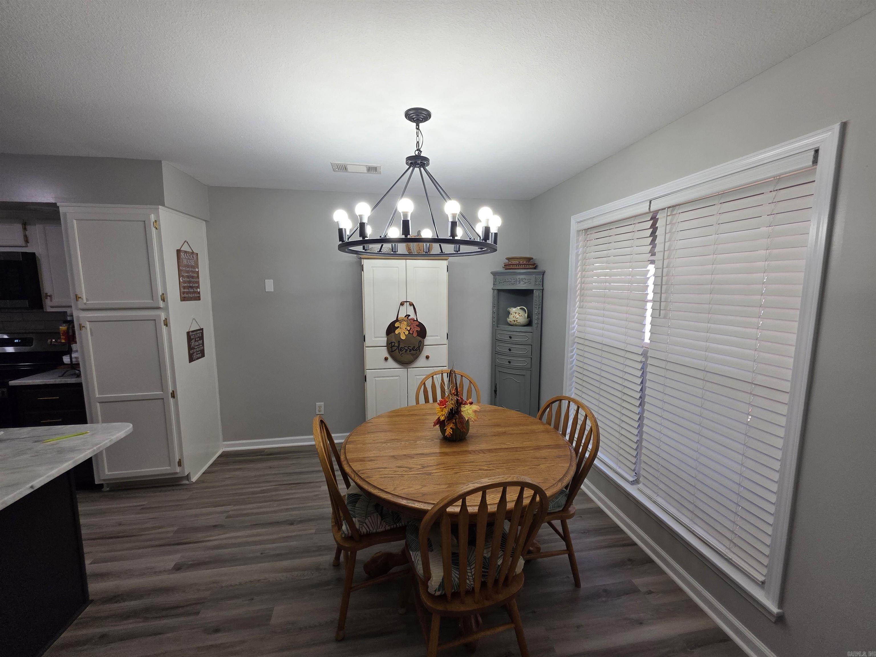 6024 Whitecliff Property Photo 8