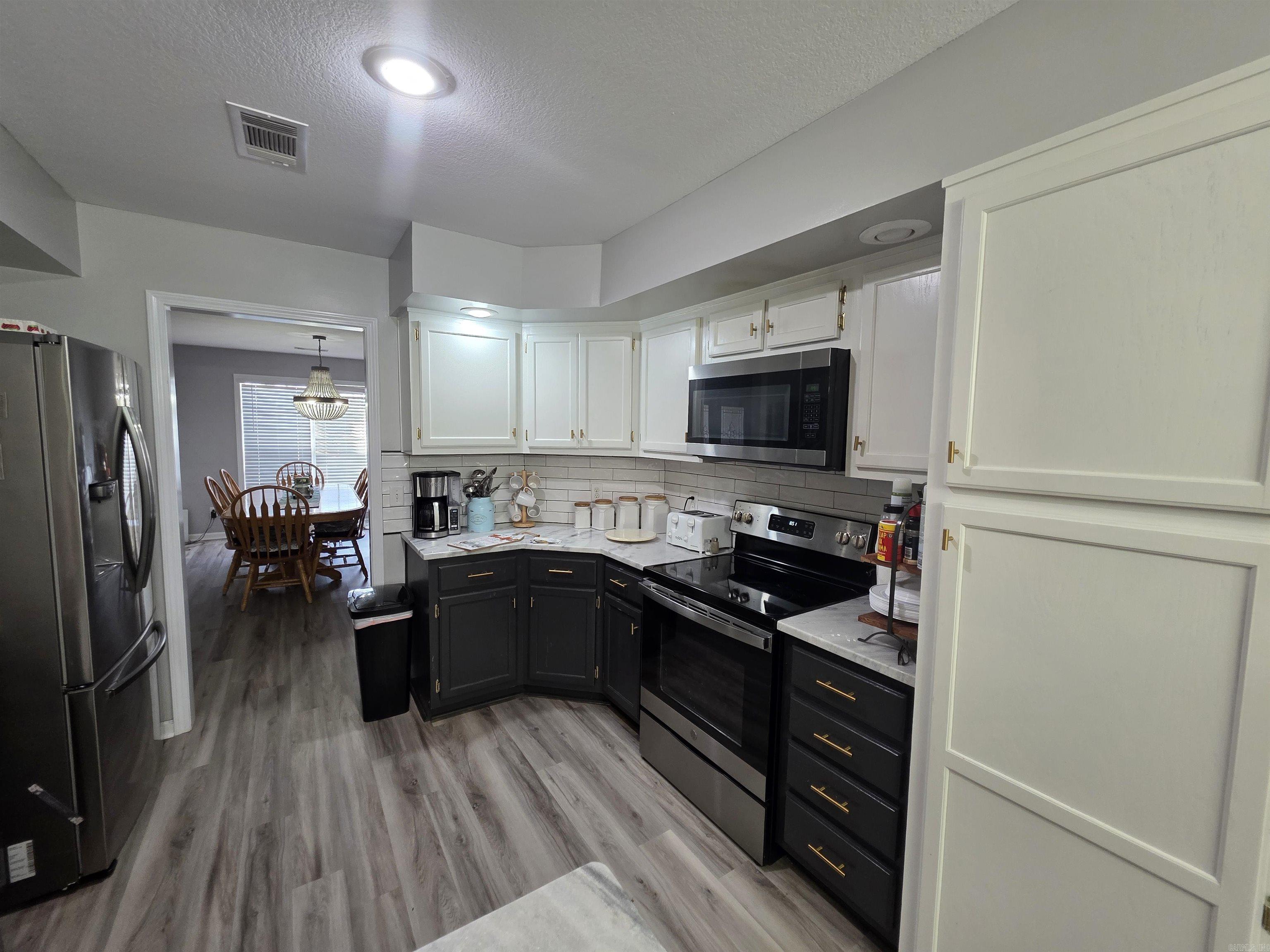 6024 Whitecliff Property Photo 9