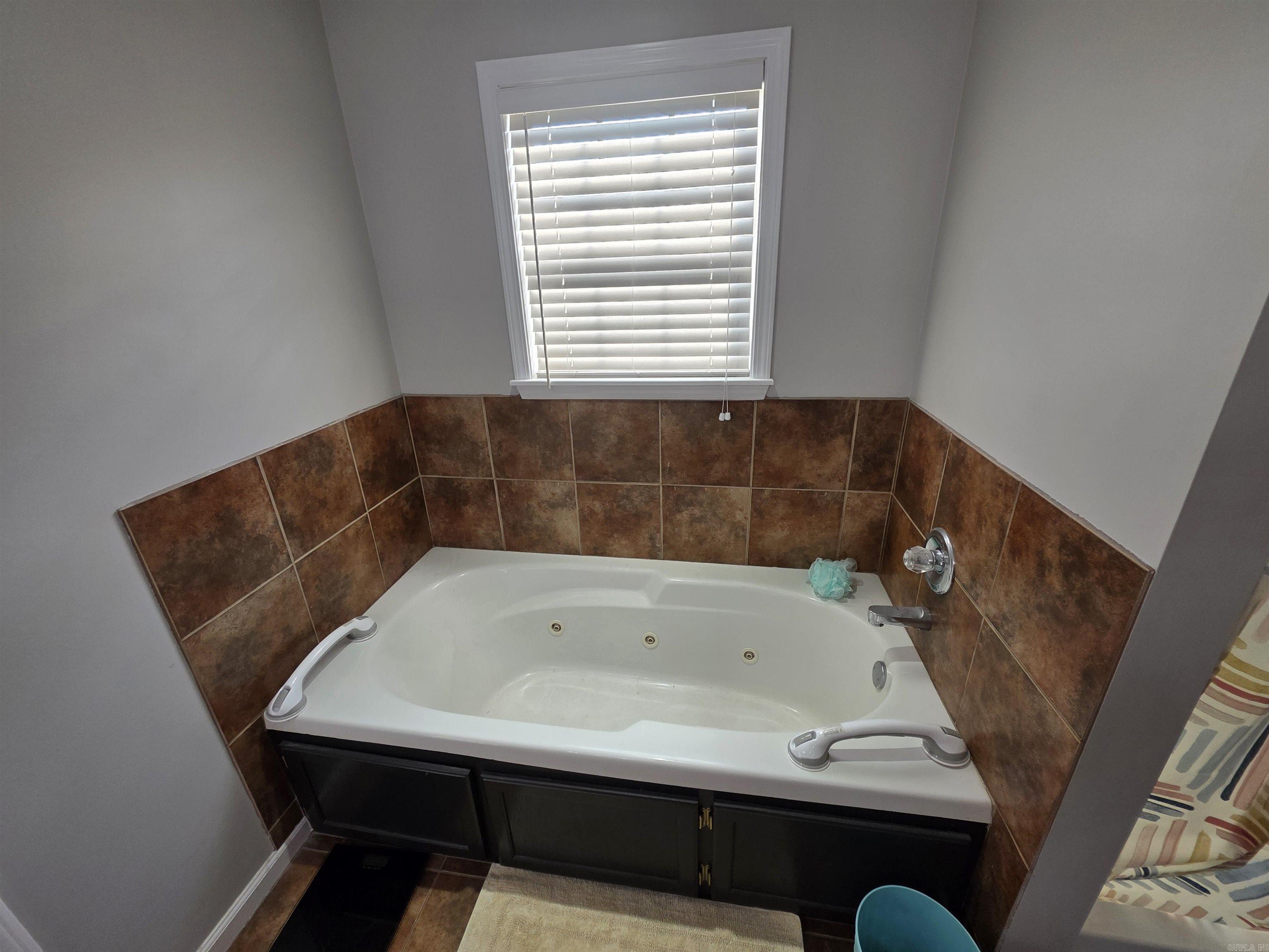 6024 Whitecliff Property Photo 21