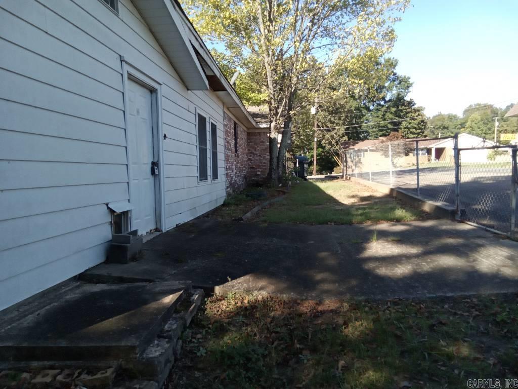 8218 Park Ave Property Photo 3