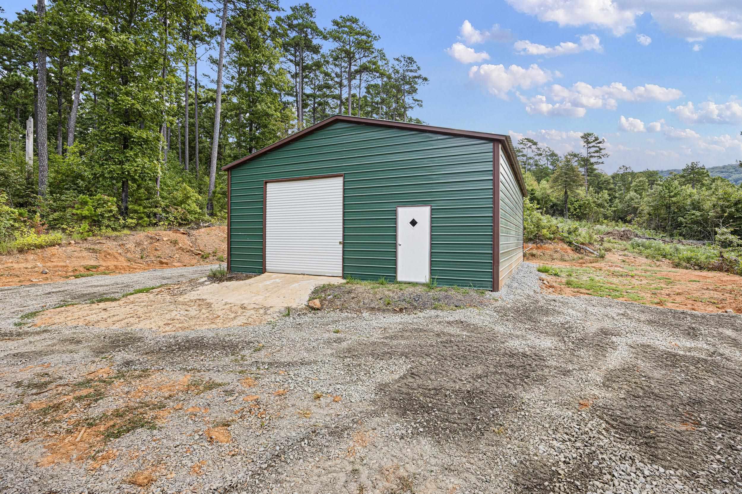 18497 Highway 123 Property Photo 4