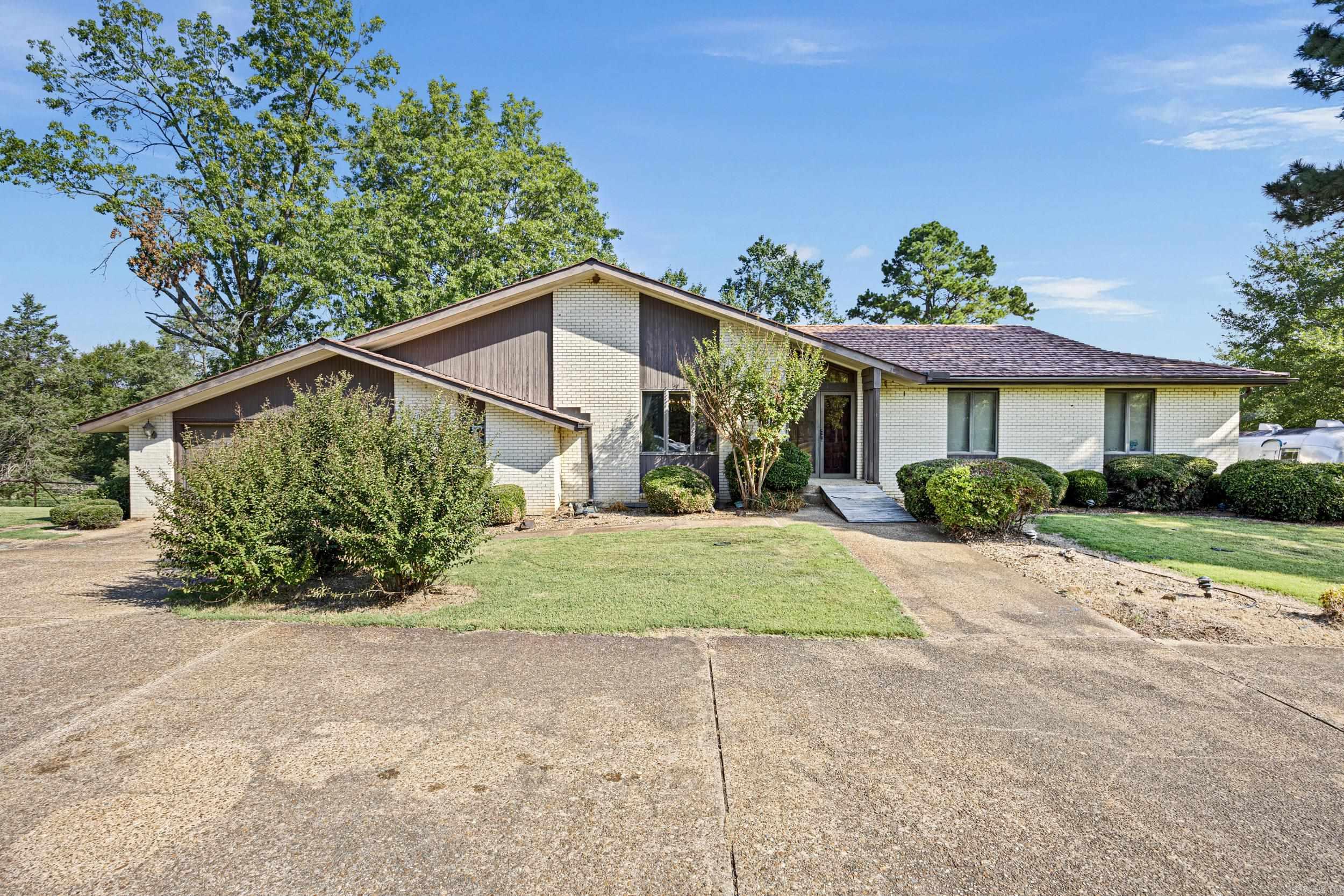 18015 E State Highway 28 Property Photo 1