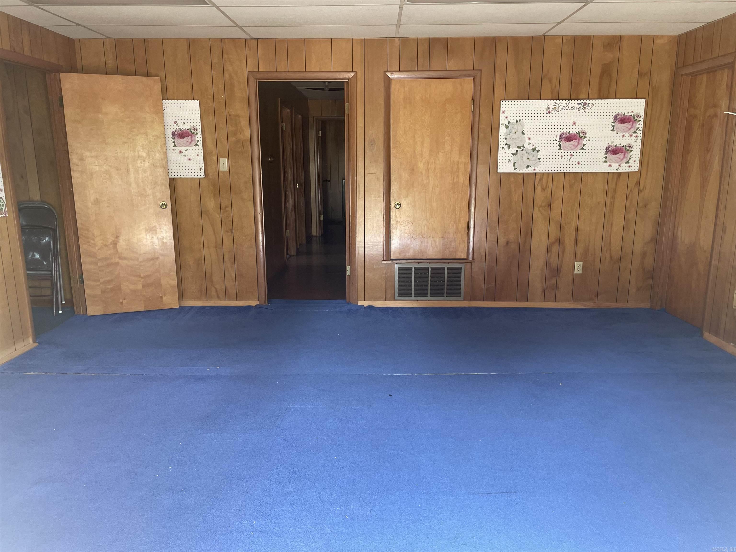 2902 Catalpa Property Photo 8