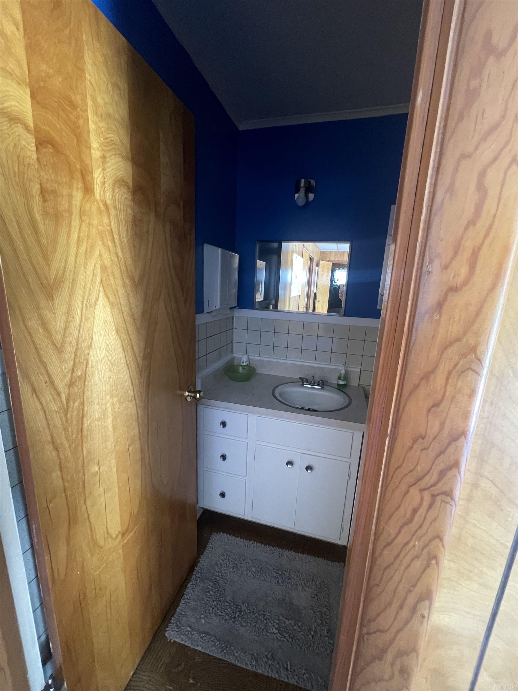 2902 Catalpa Property Photo 10