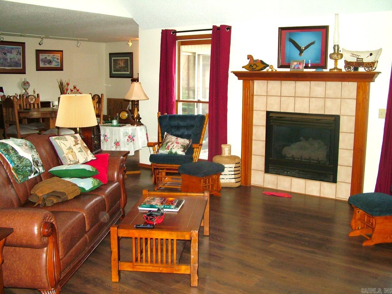 611 Hickory Hollow Drive Property Photo 2