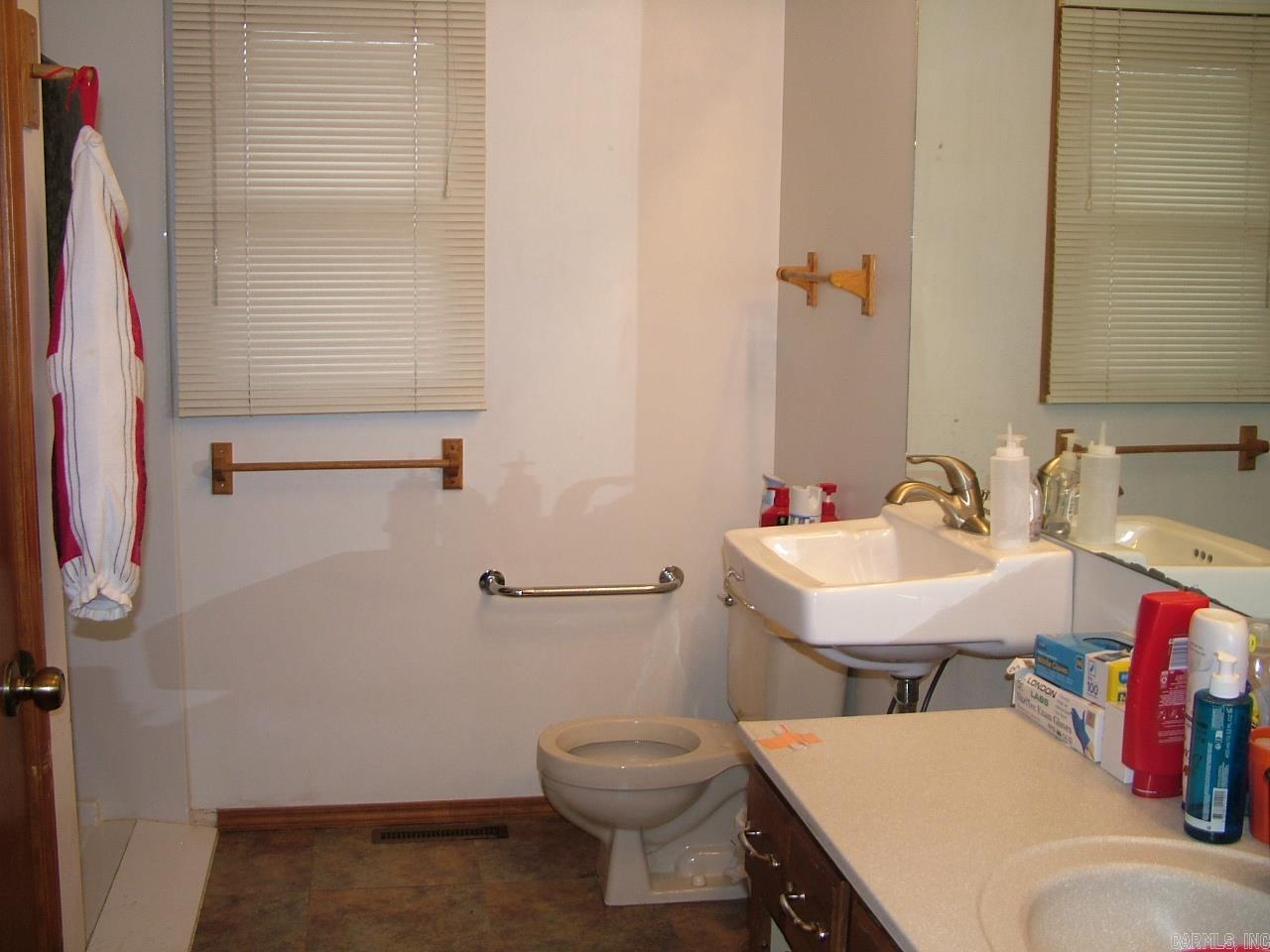 611 Hickory Hollow Drive Property Photo 11