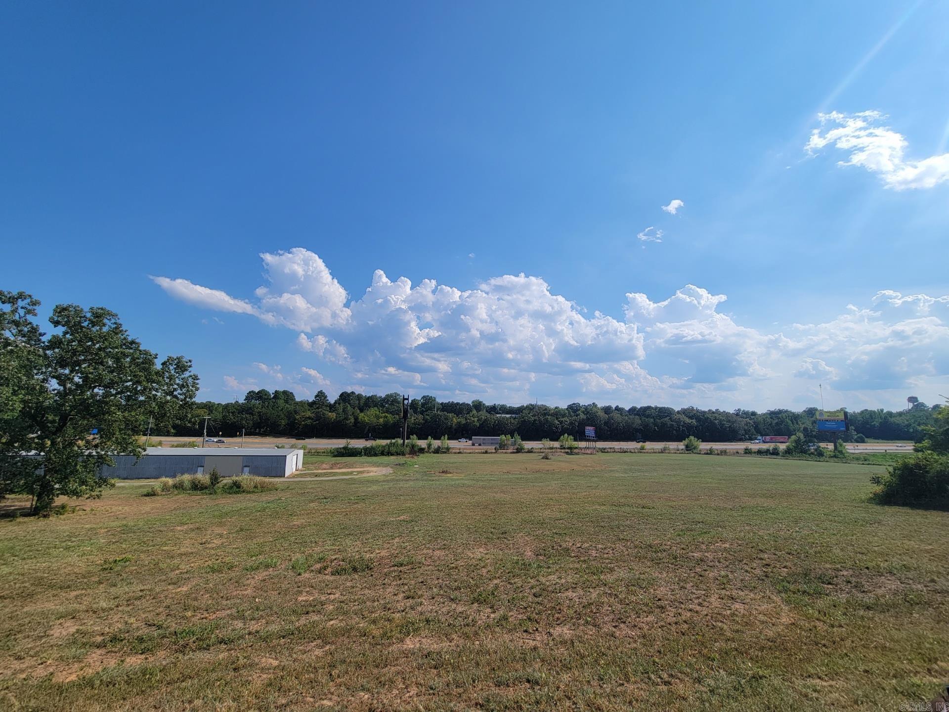307 W Parker Property Photo 1