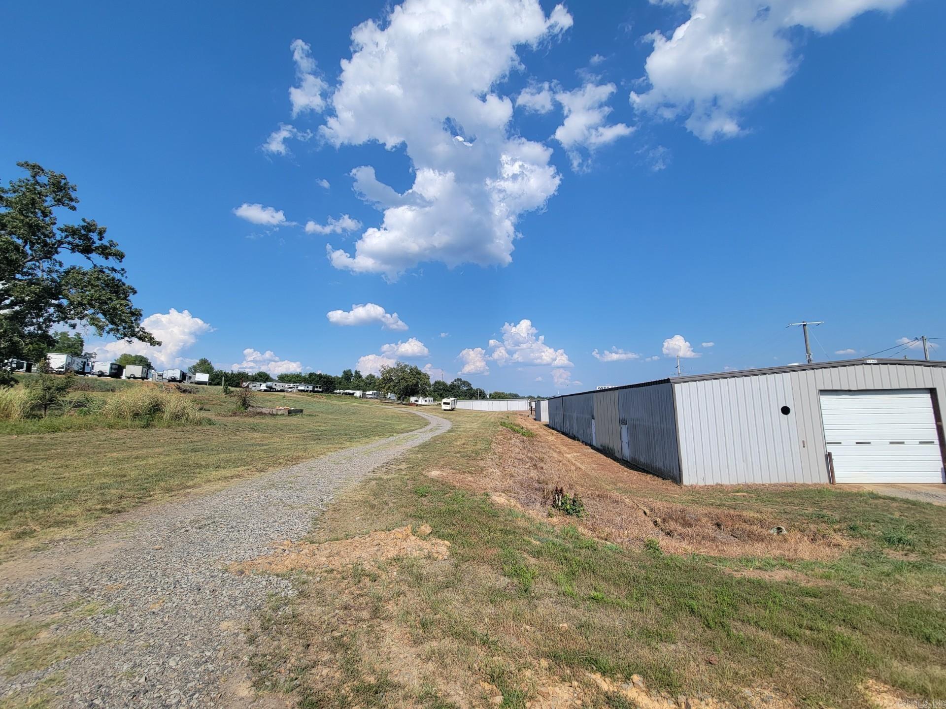 307 W Parker Property Photo 15