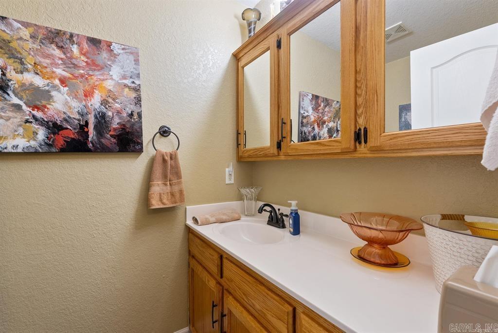 108 Sioux St Property Photo 25