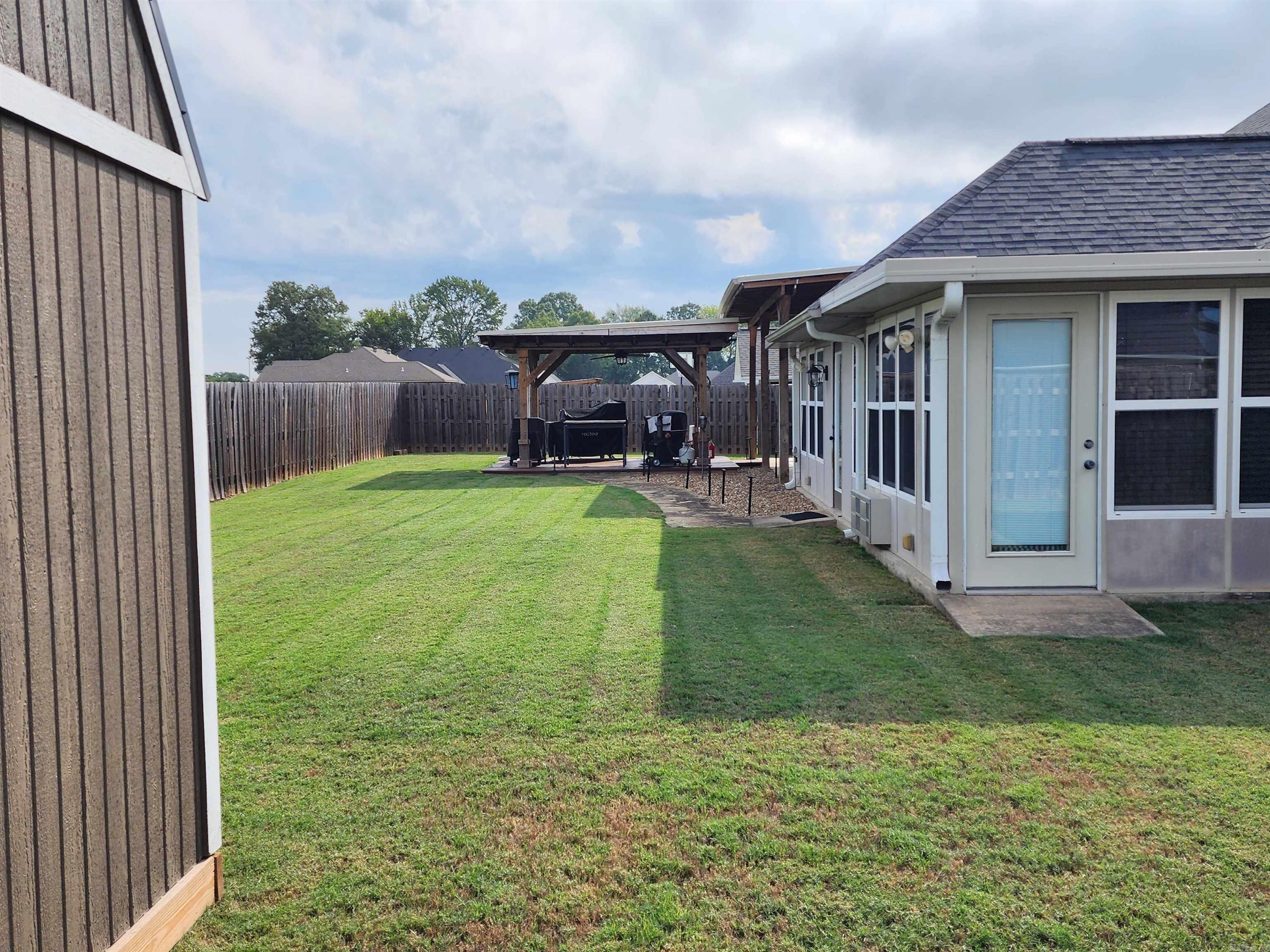 108 Sioux St Property Photo 40