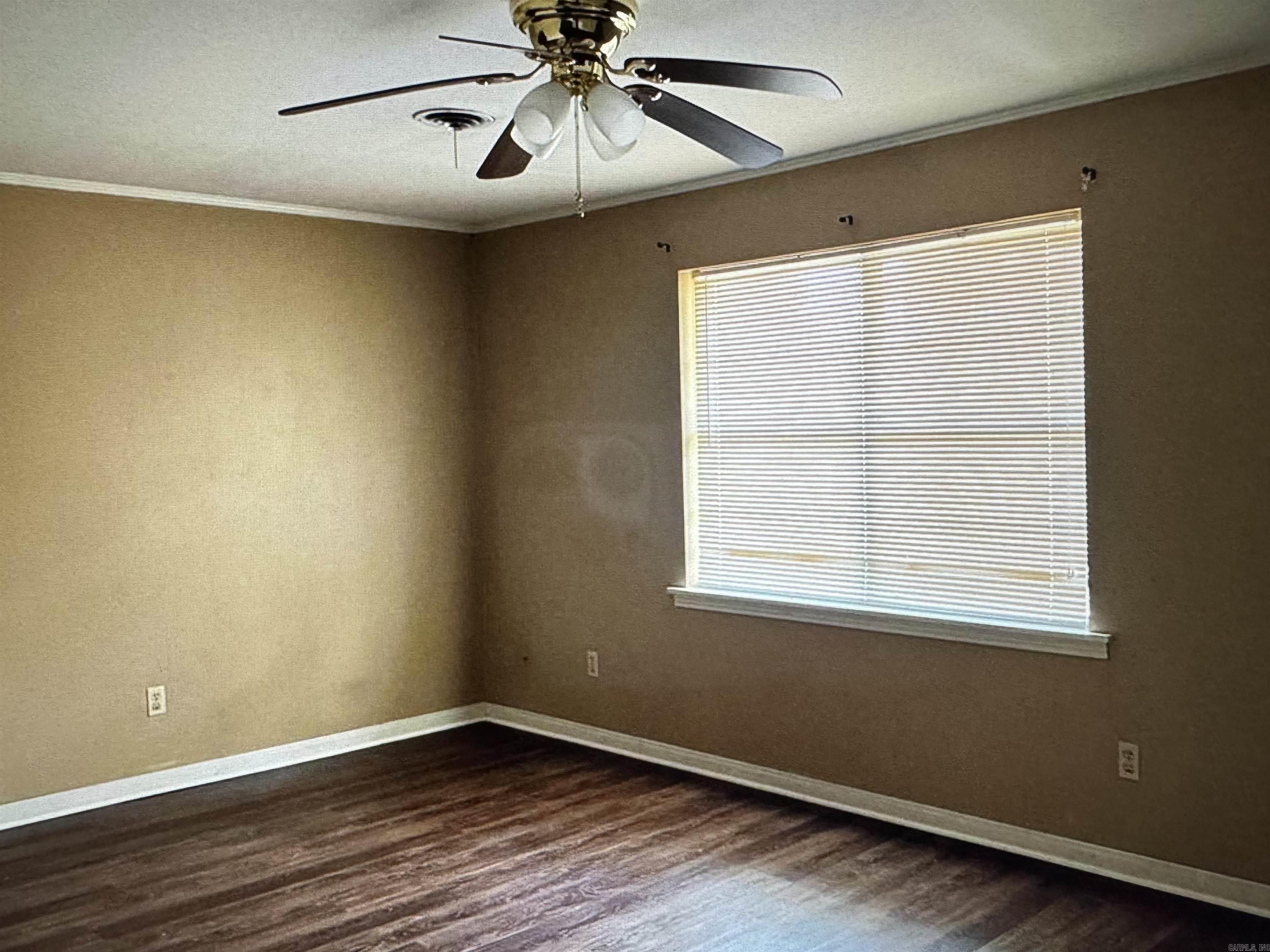6328 Sheridan Rd Property Photo 11