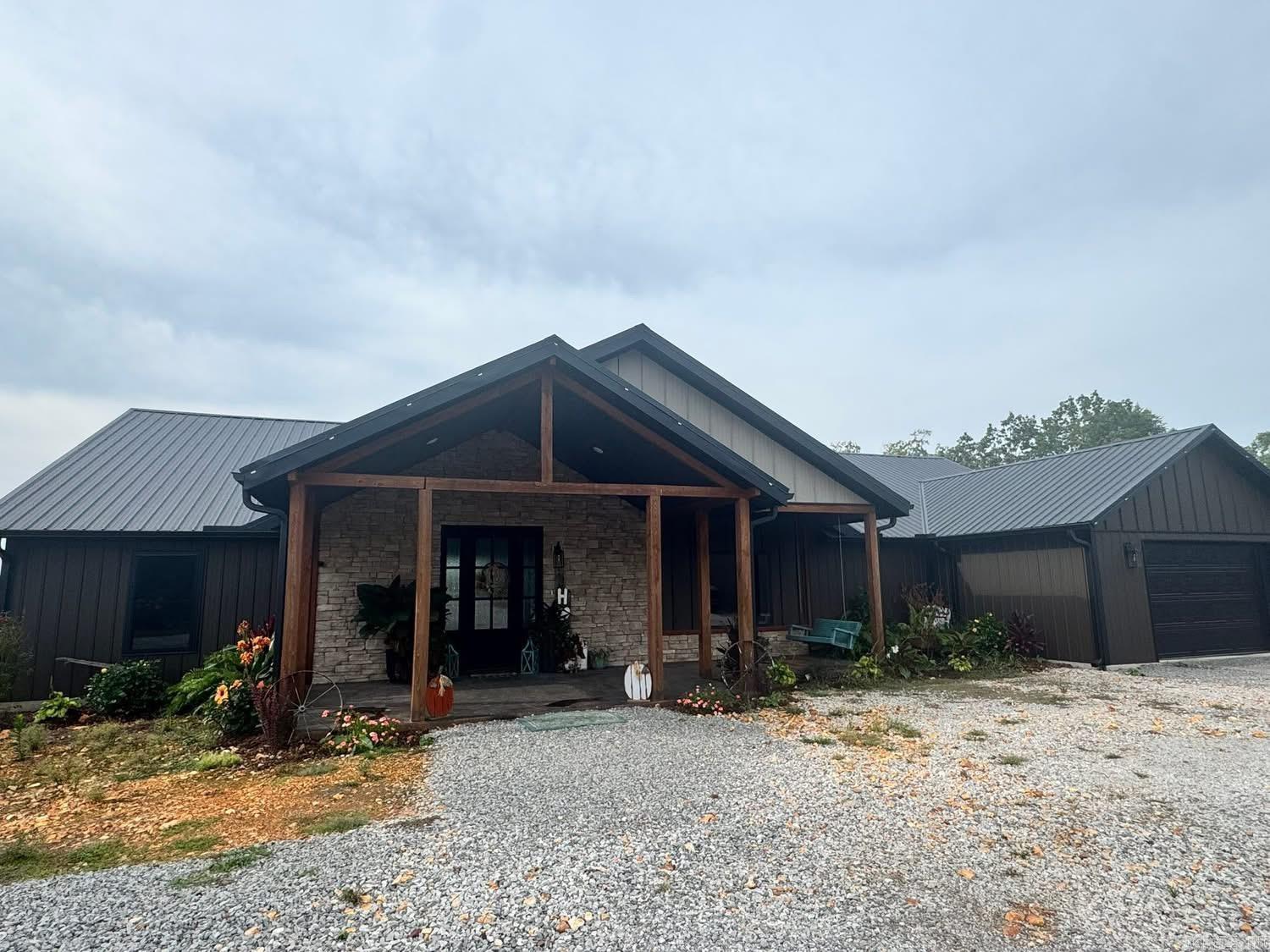 90 Mitchell Road Property Photo 3