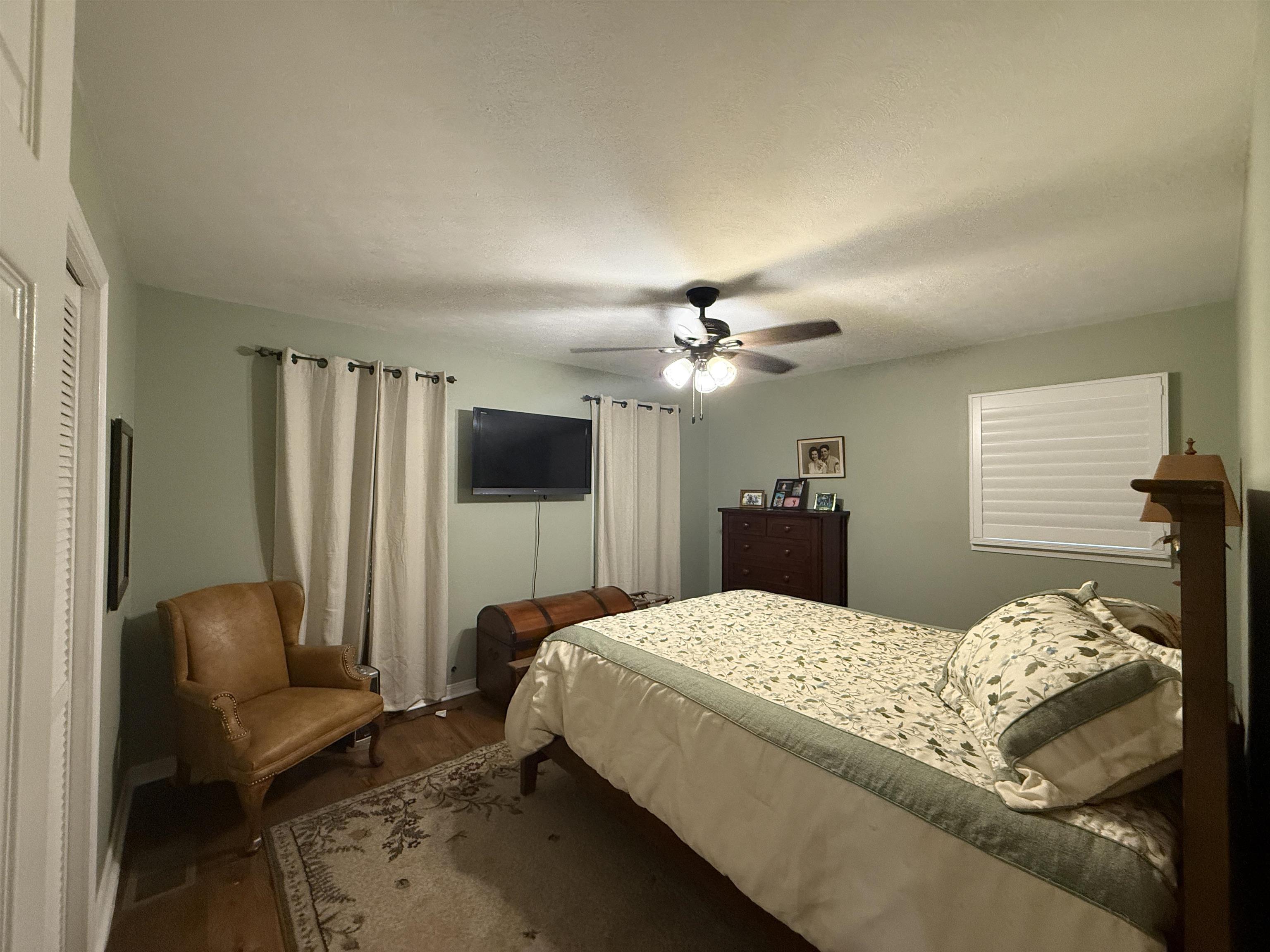 129 W Lakeshore Drive Property Photo 19