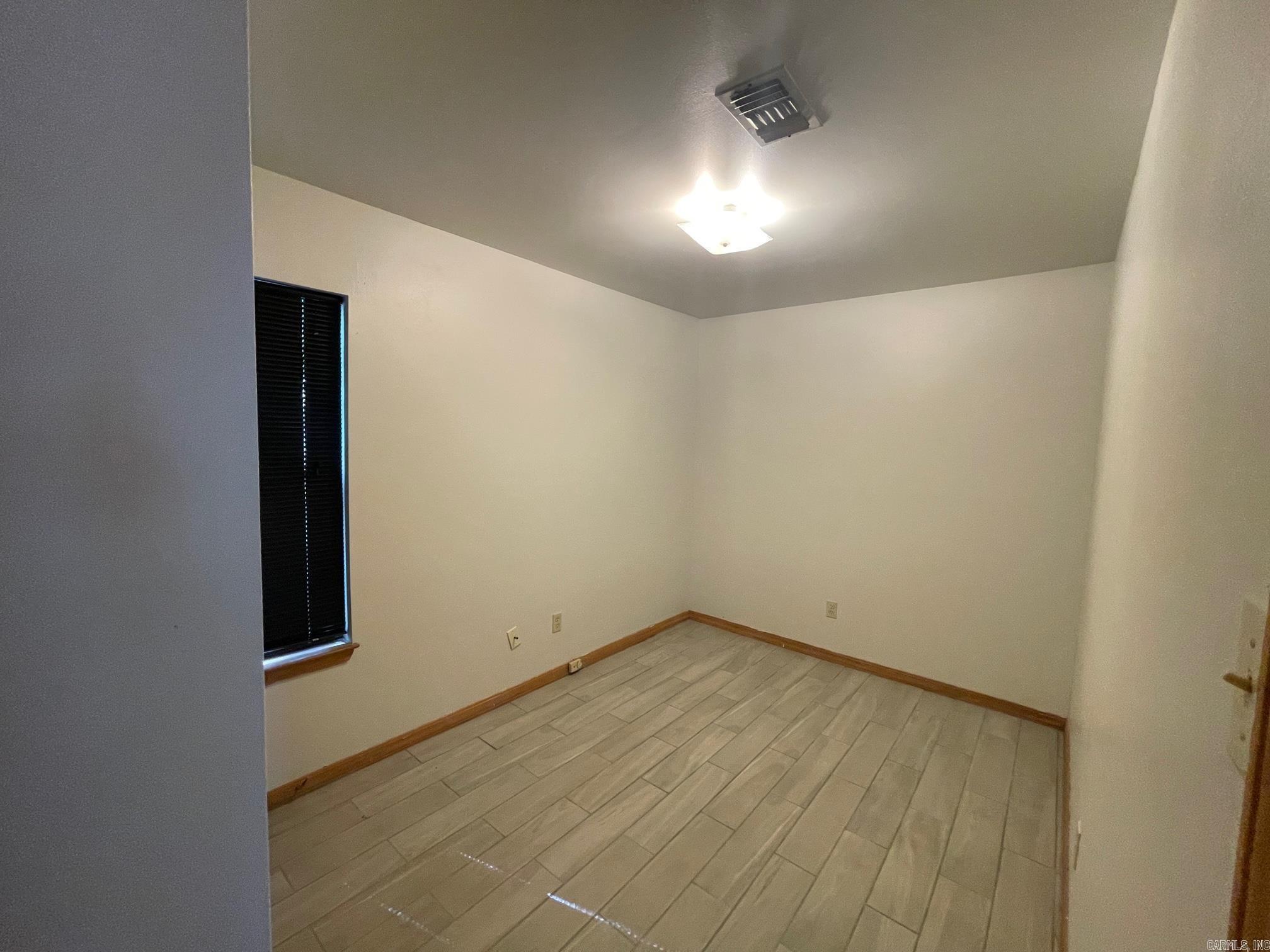 11603 Warren Property Photo 5