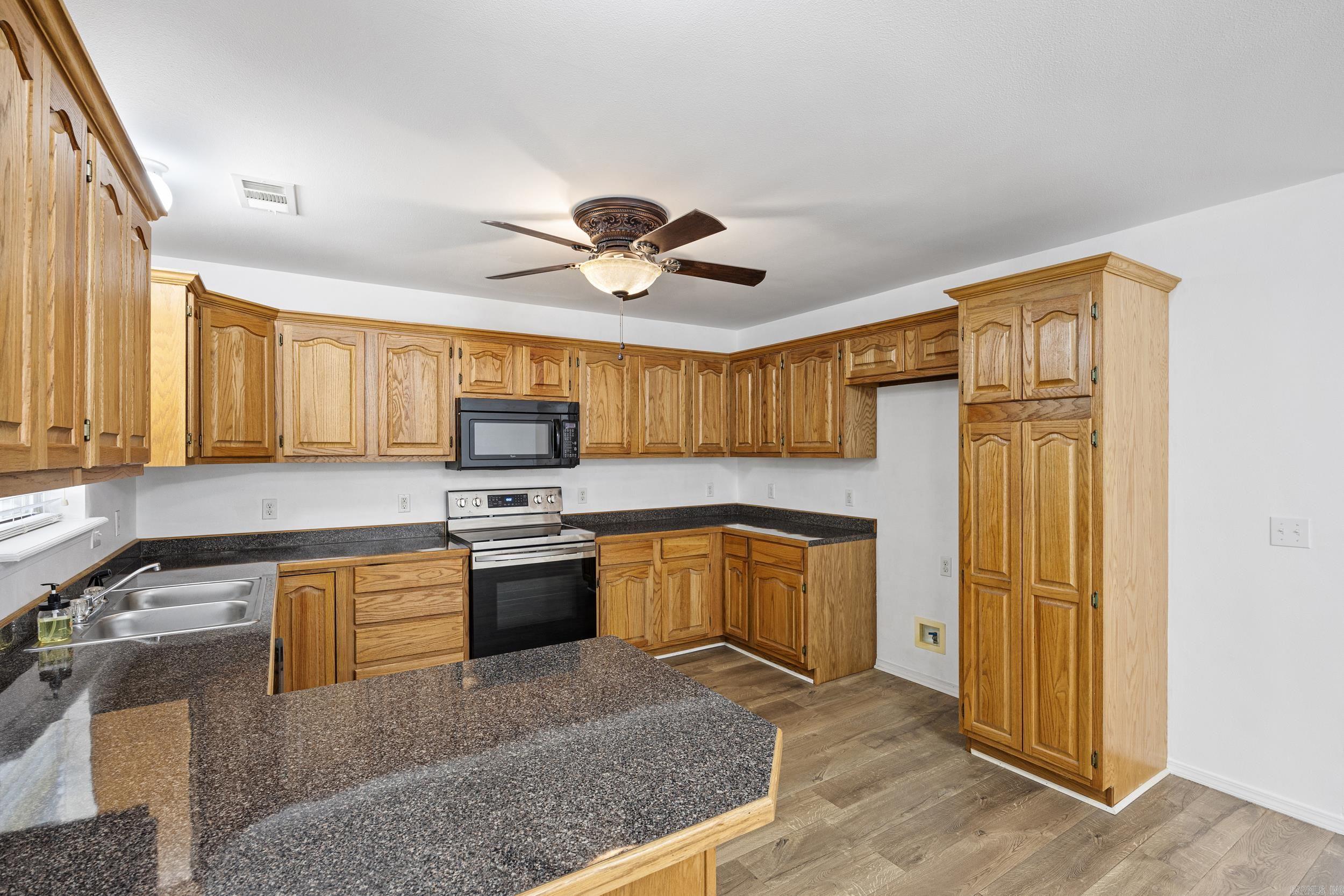 217 Ashbrook Lane Property Photo 11