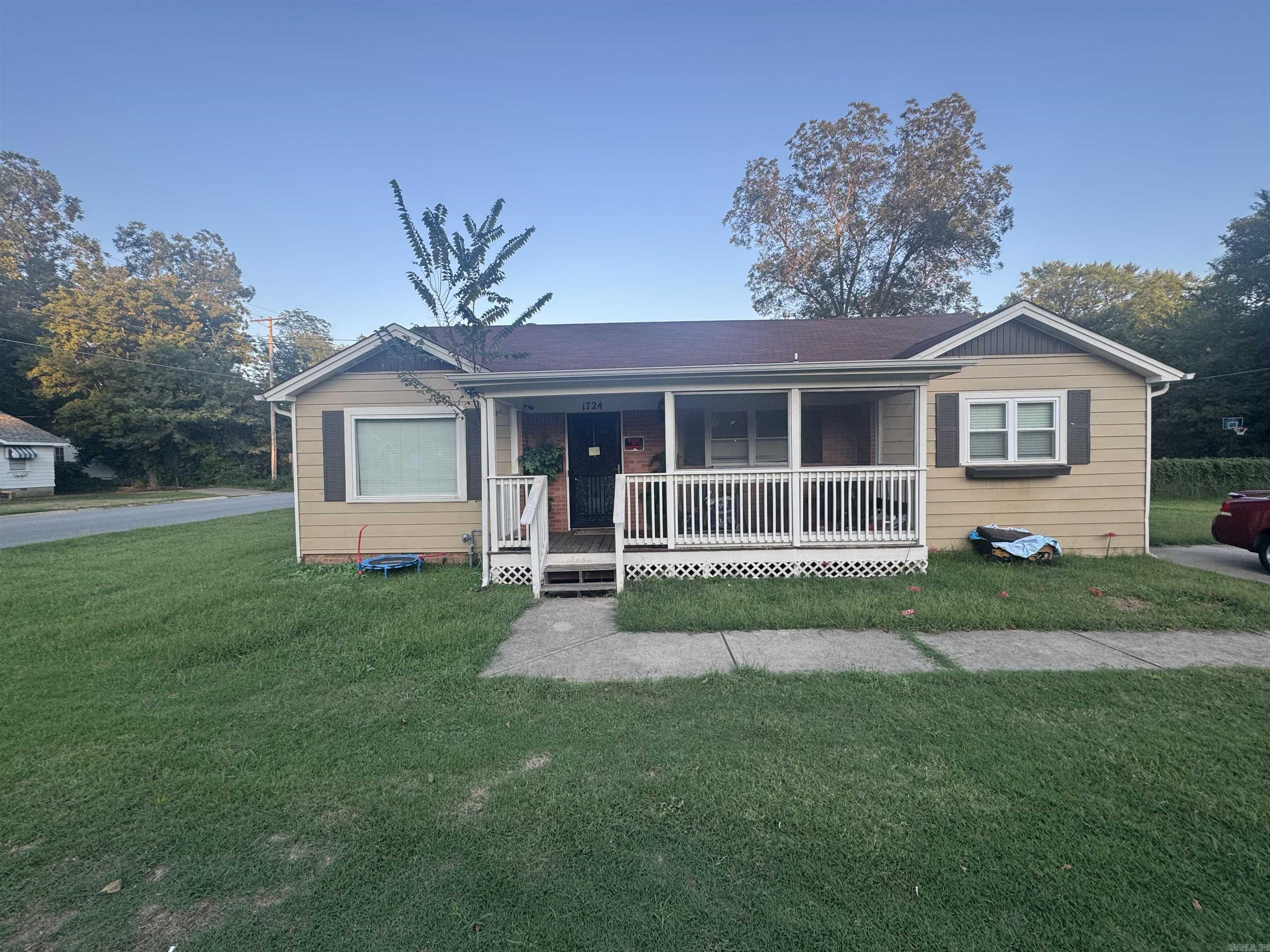 1724 Augusta St. Property Photo 1