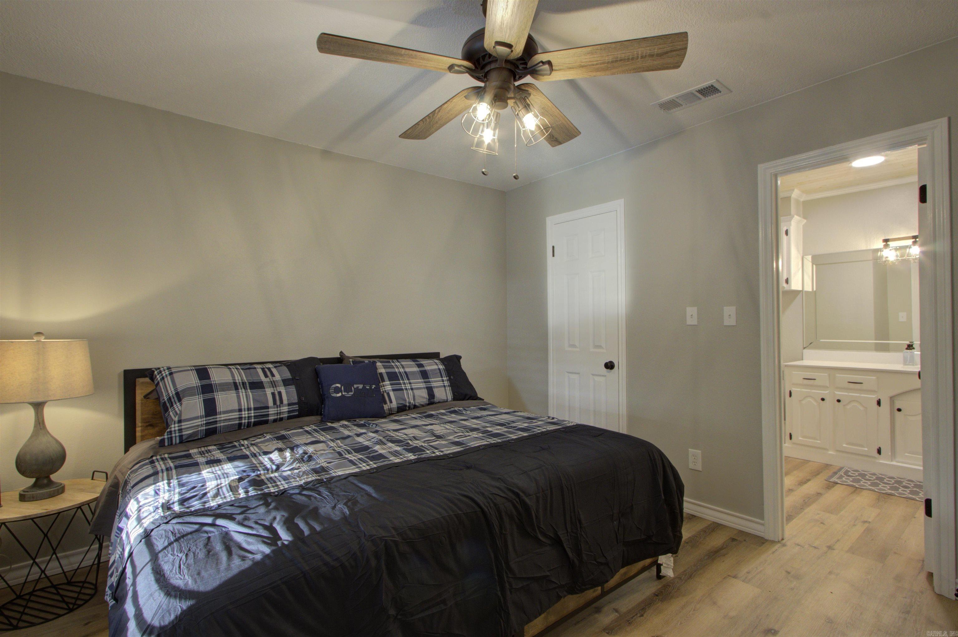5805 Sidney South South Property Photo 4