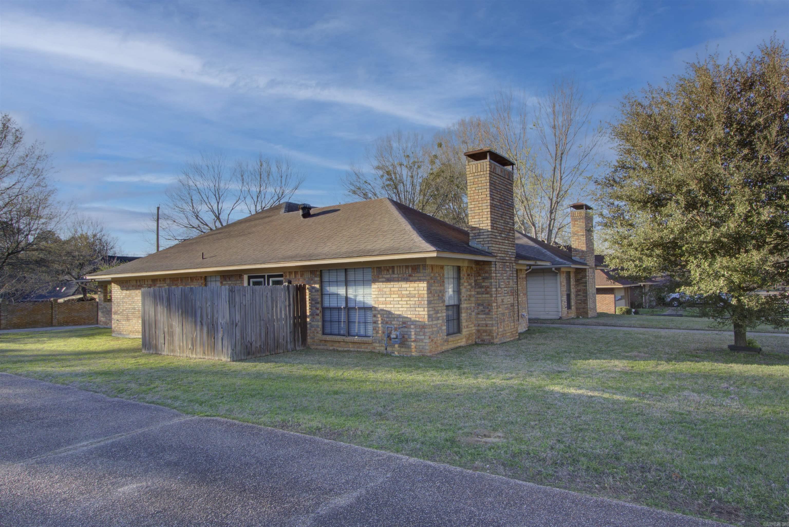 5805 Sidney South South Property Photo 8