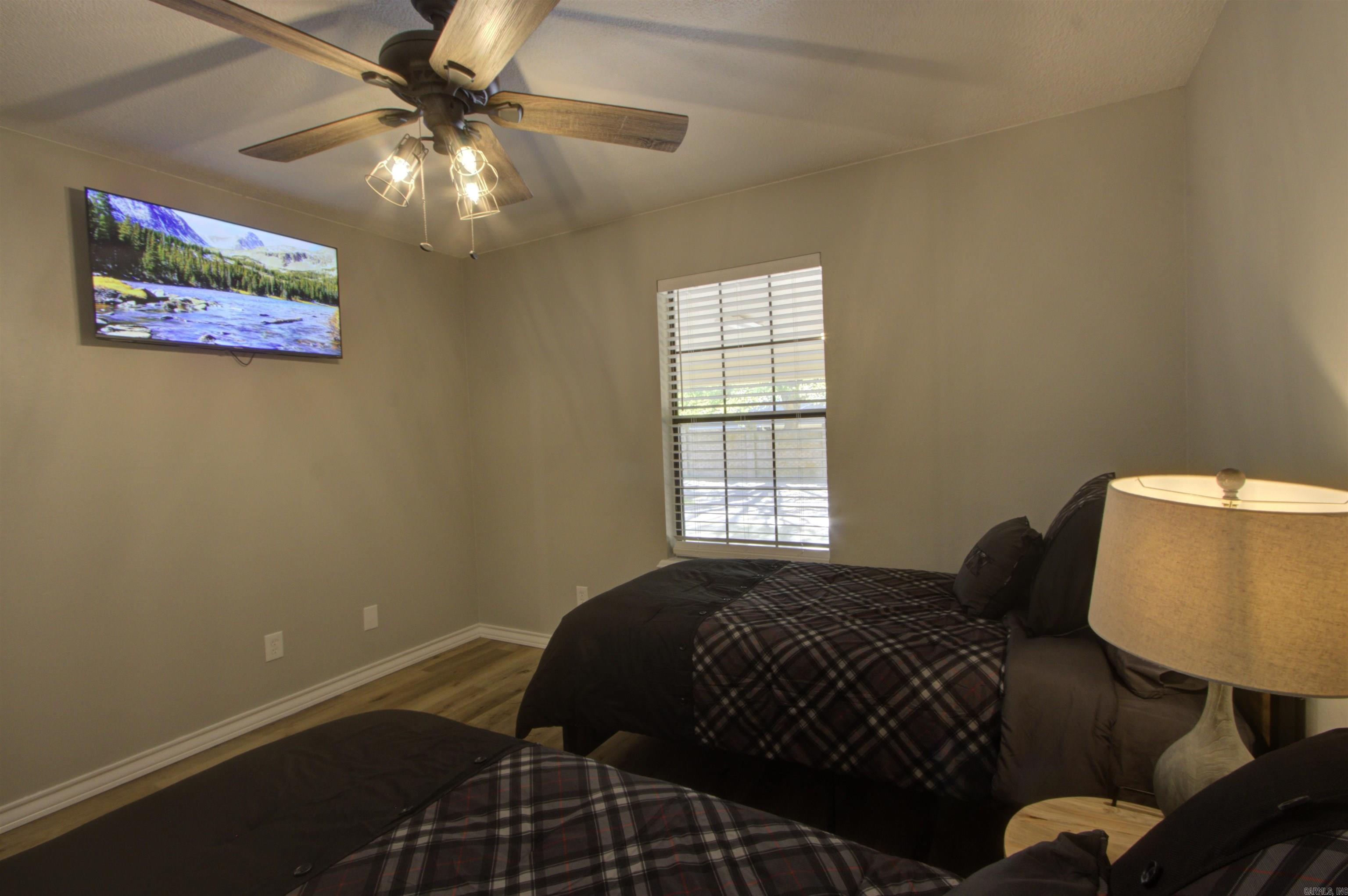 5805 Sidney South South Property Photo 13