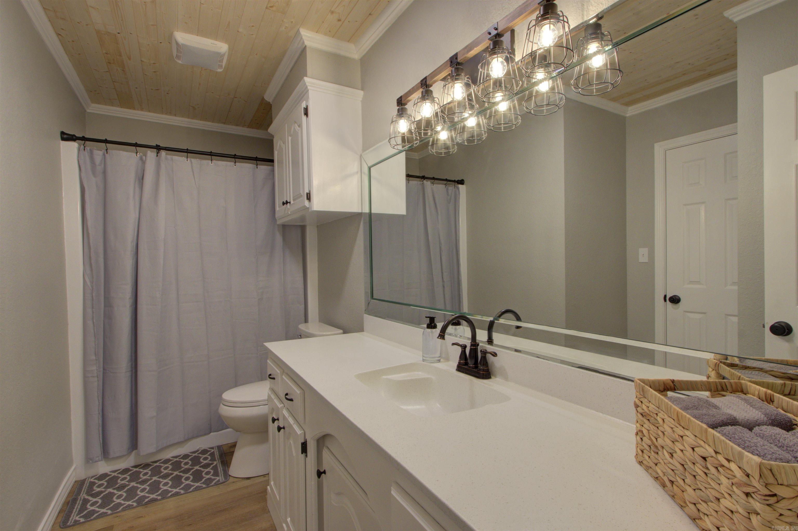 5805 Sidney South South Property Photo 18