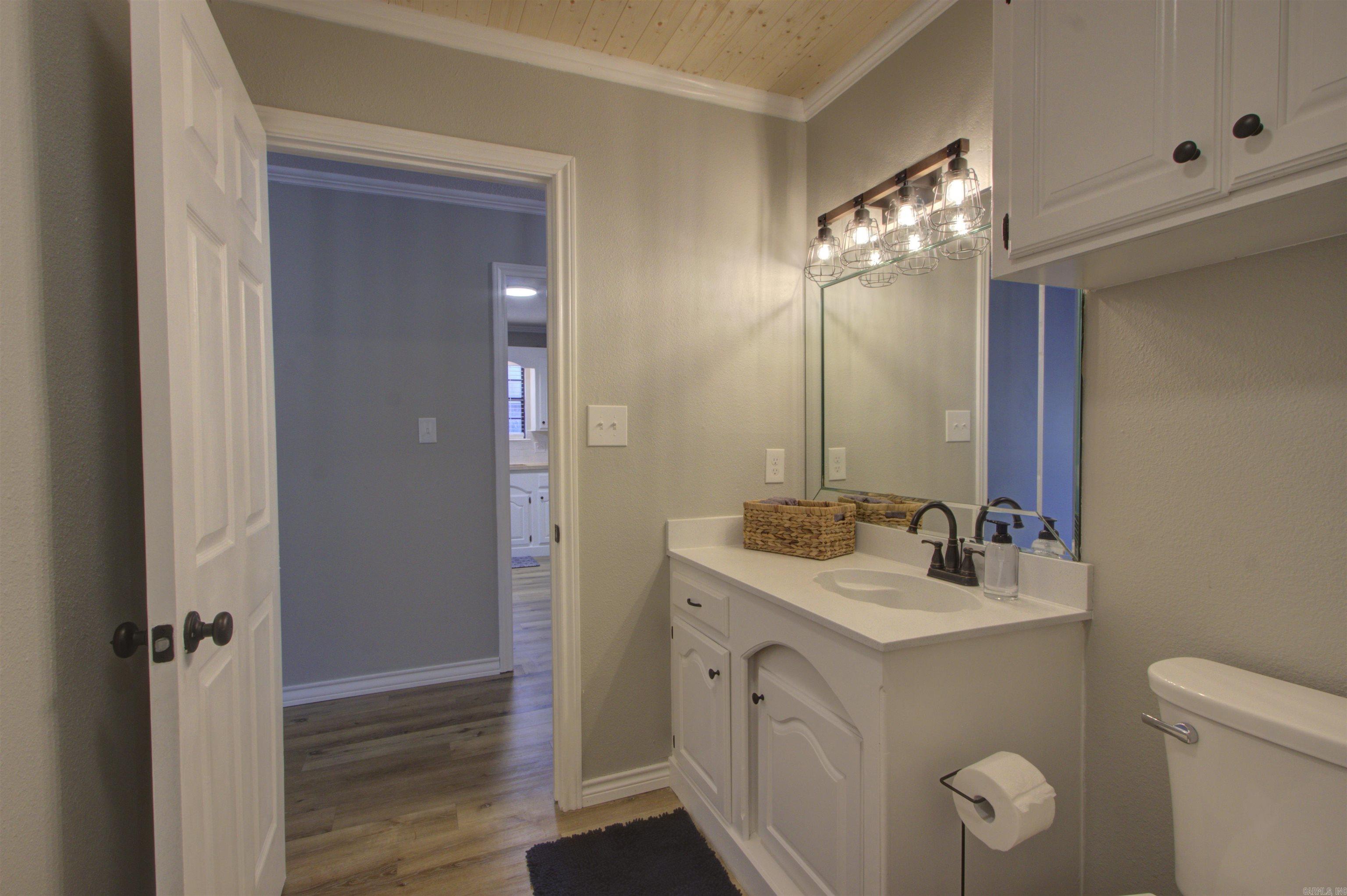 5805 Sidney South South Property Photo 19