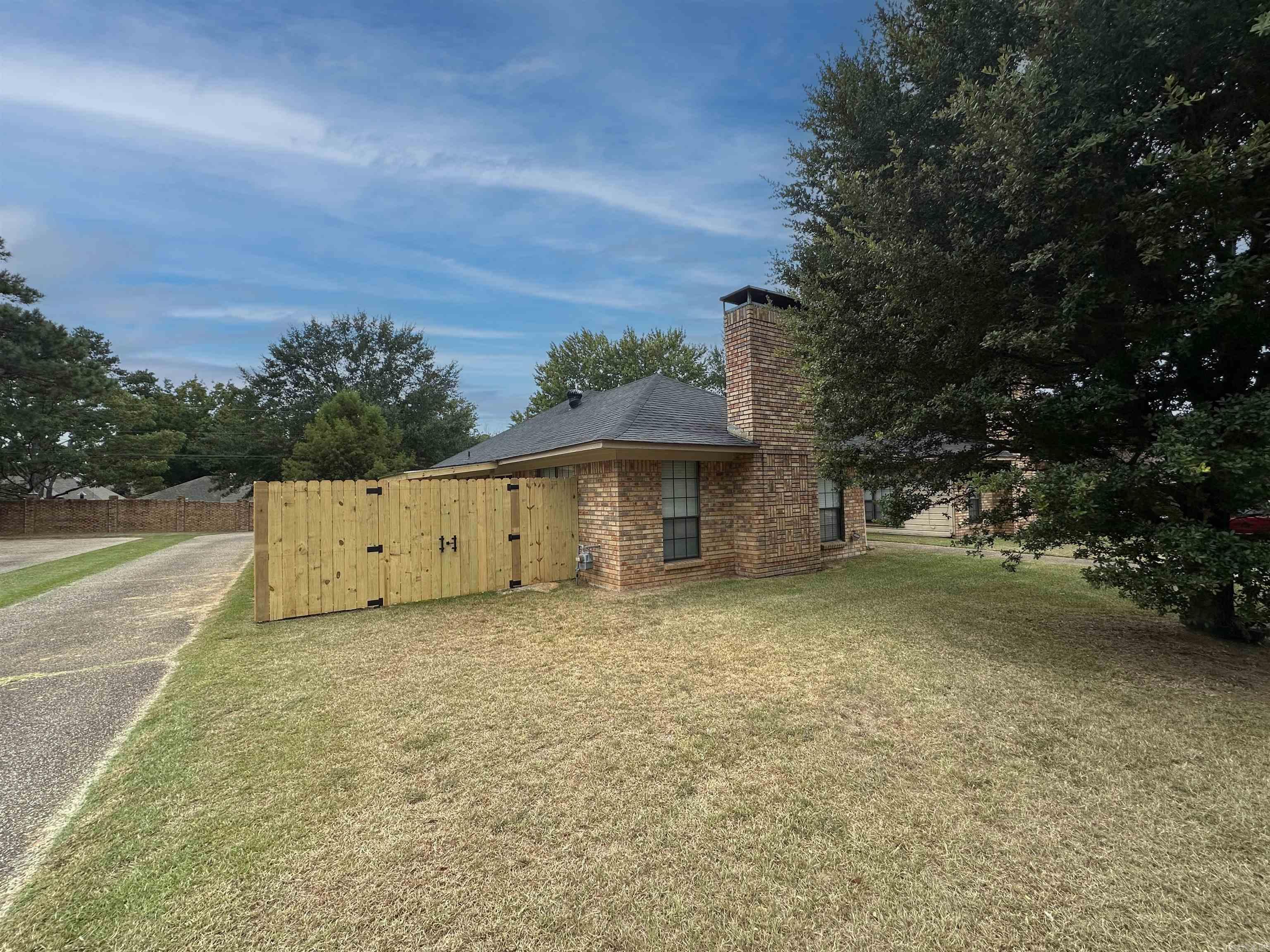 5805 Sidney South South Property Photo 23