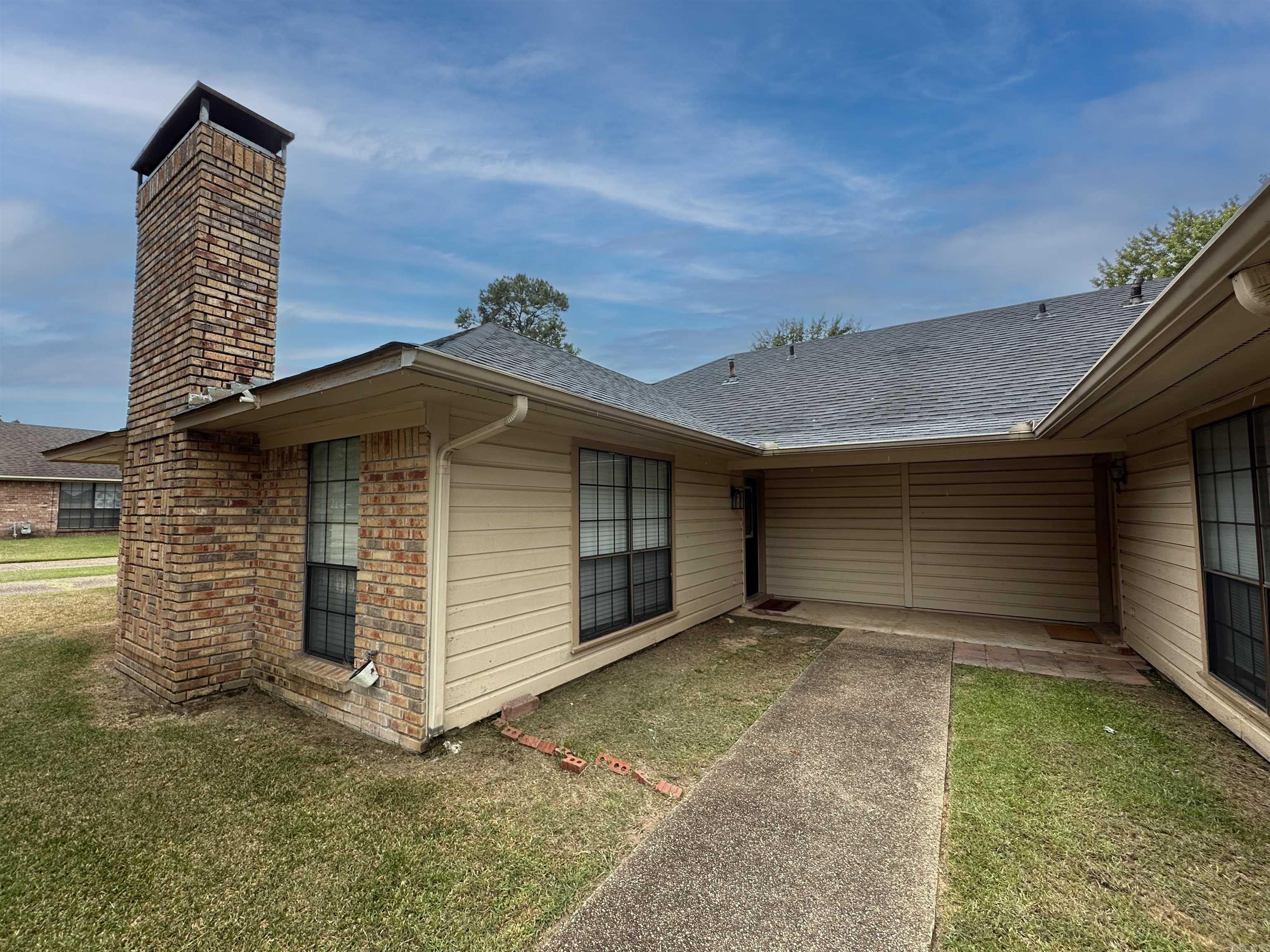 5805 Sidney South South Property Photo 29