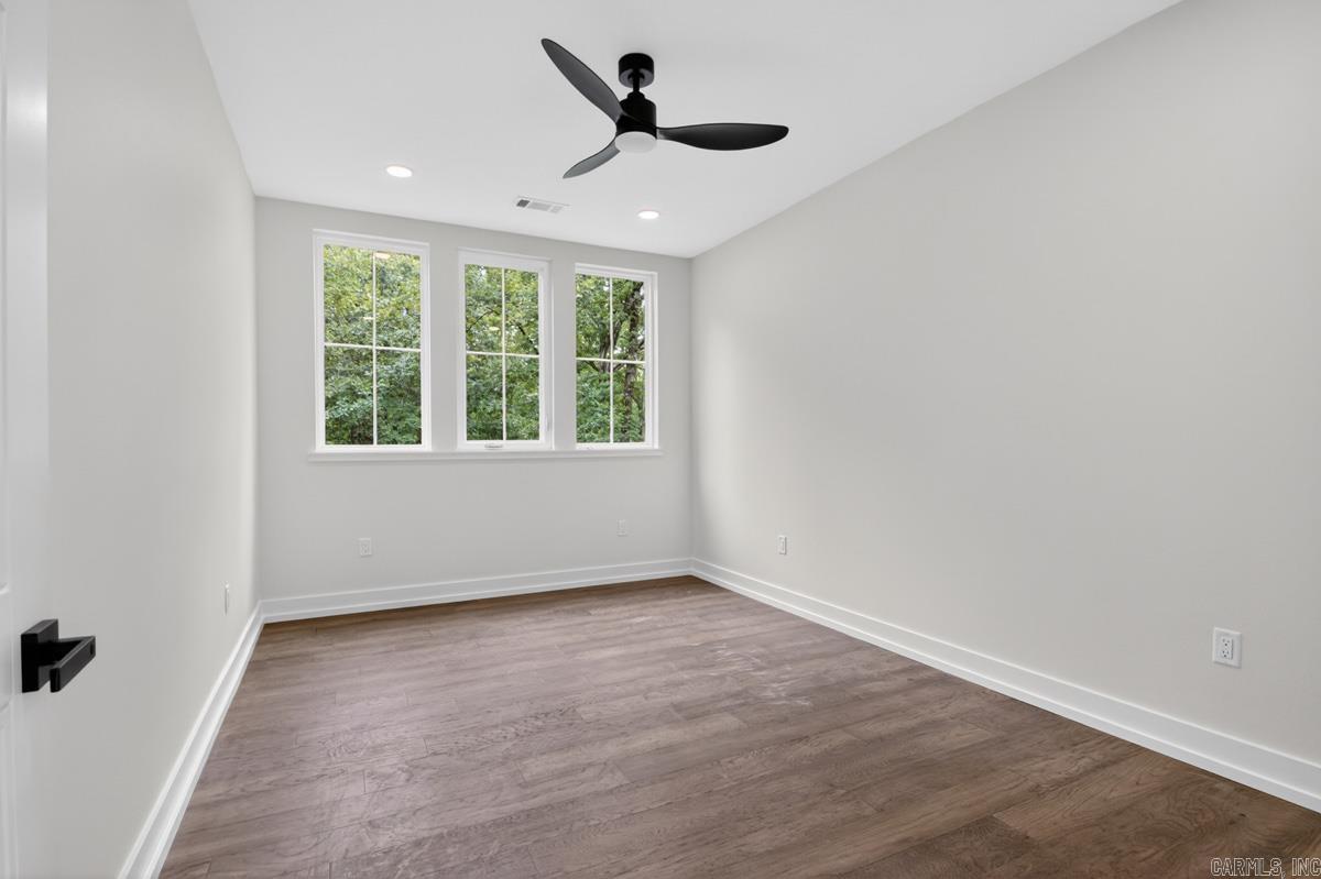 1078 Sungate Drive Property Photo 32