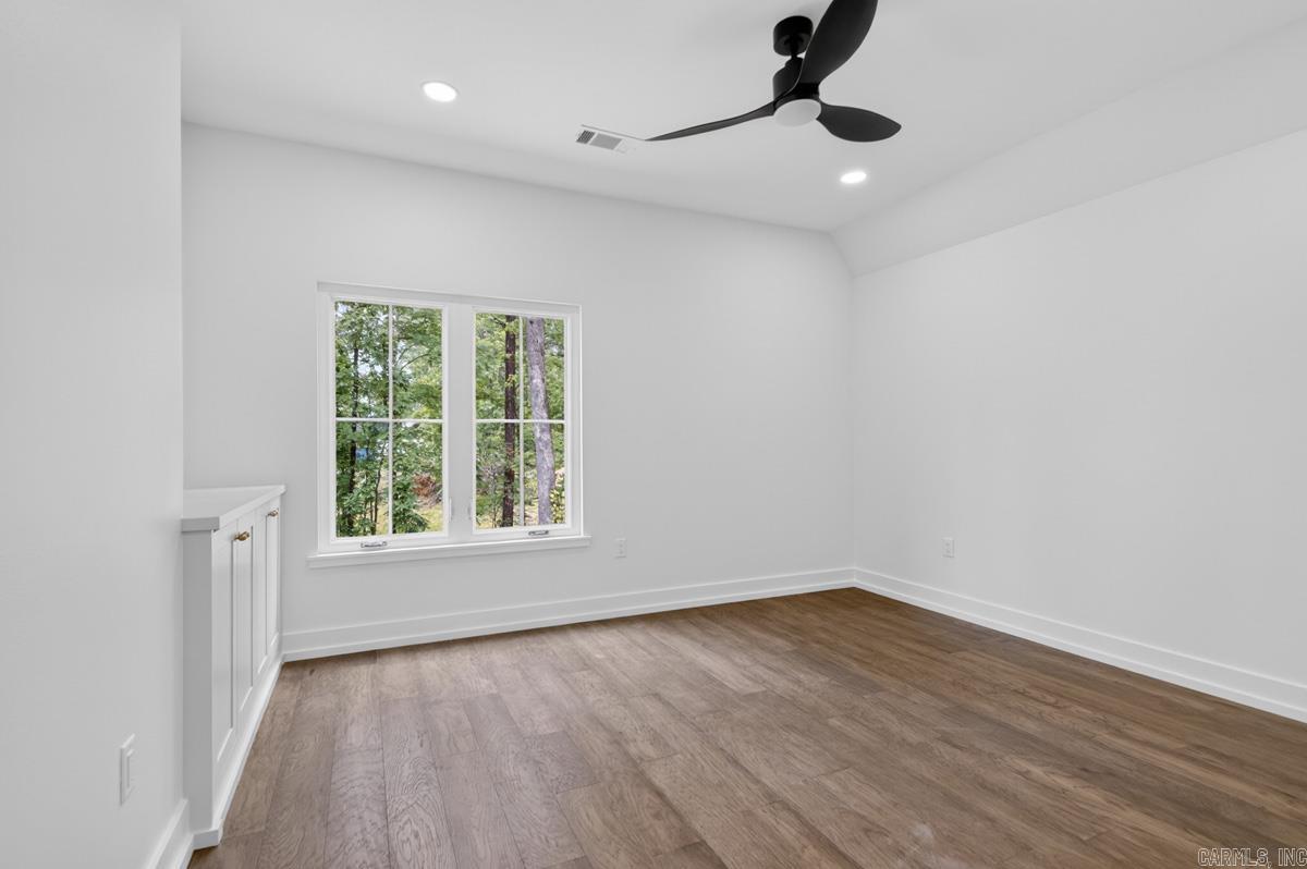1078 Sungate Drive Property Photo 33