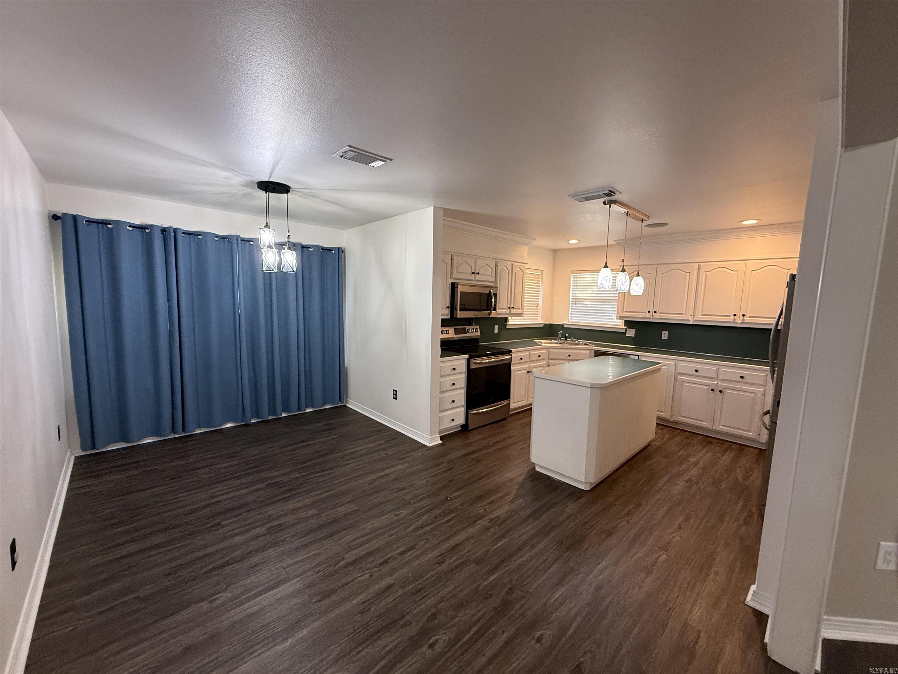 75 Crystal Cove Property Photo 4