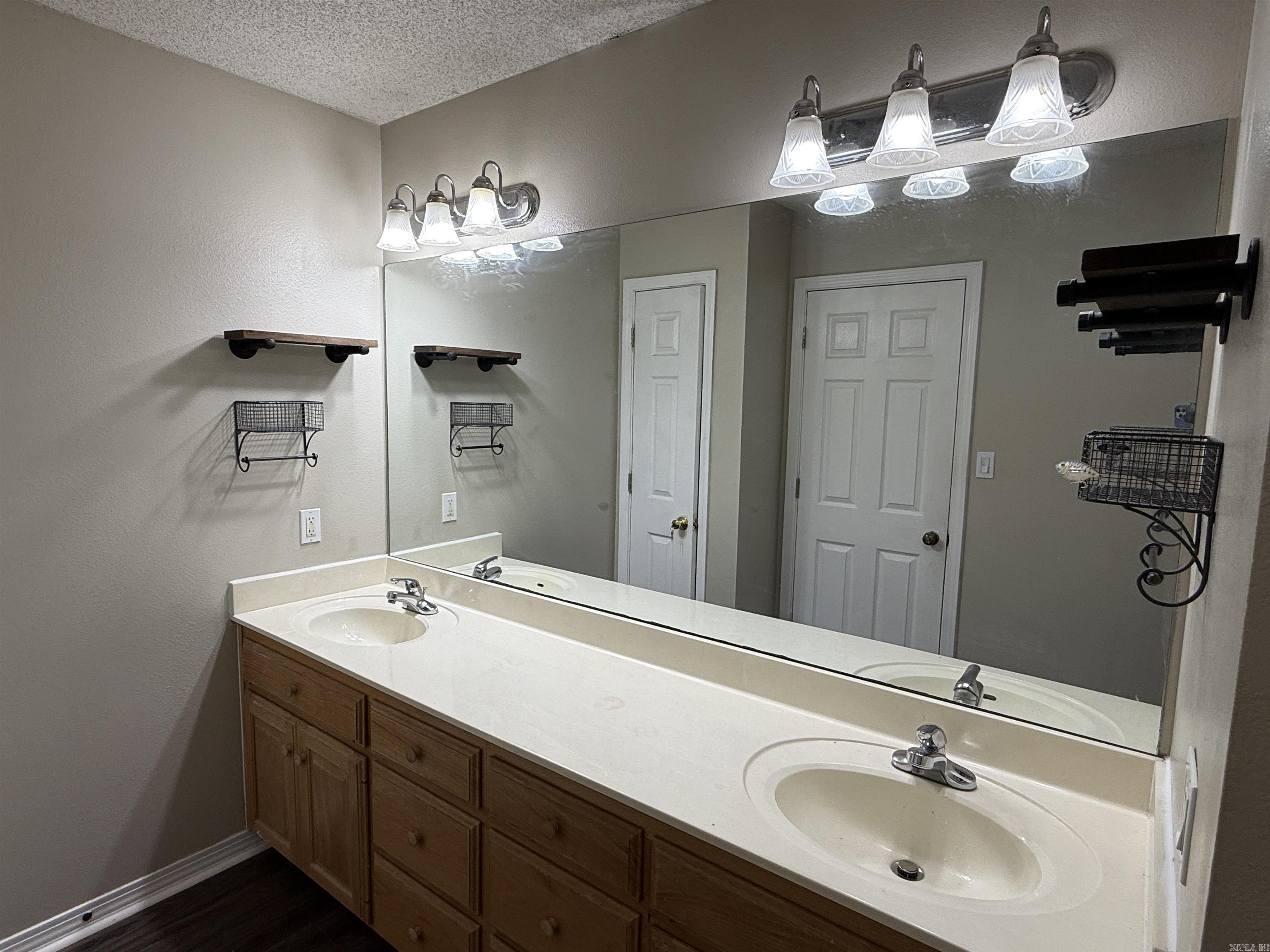 75 Crystal Cove Property Photo 13