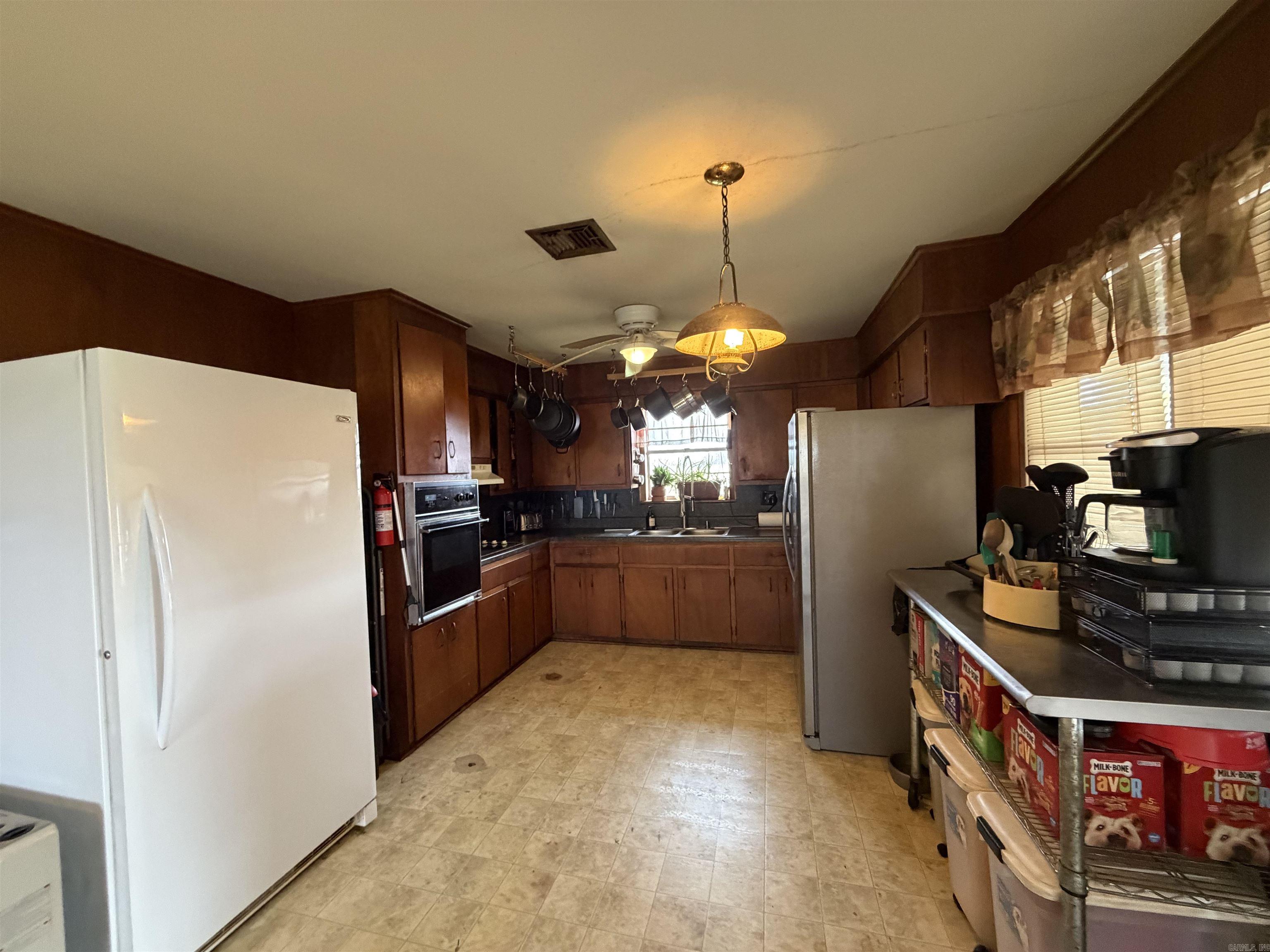 31610 E Hwy 54 Property Photo 6
