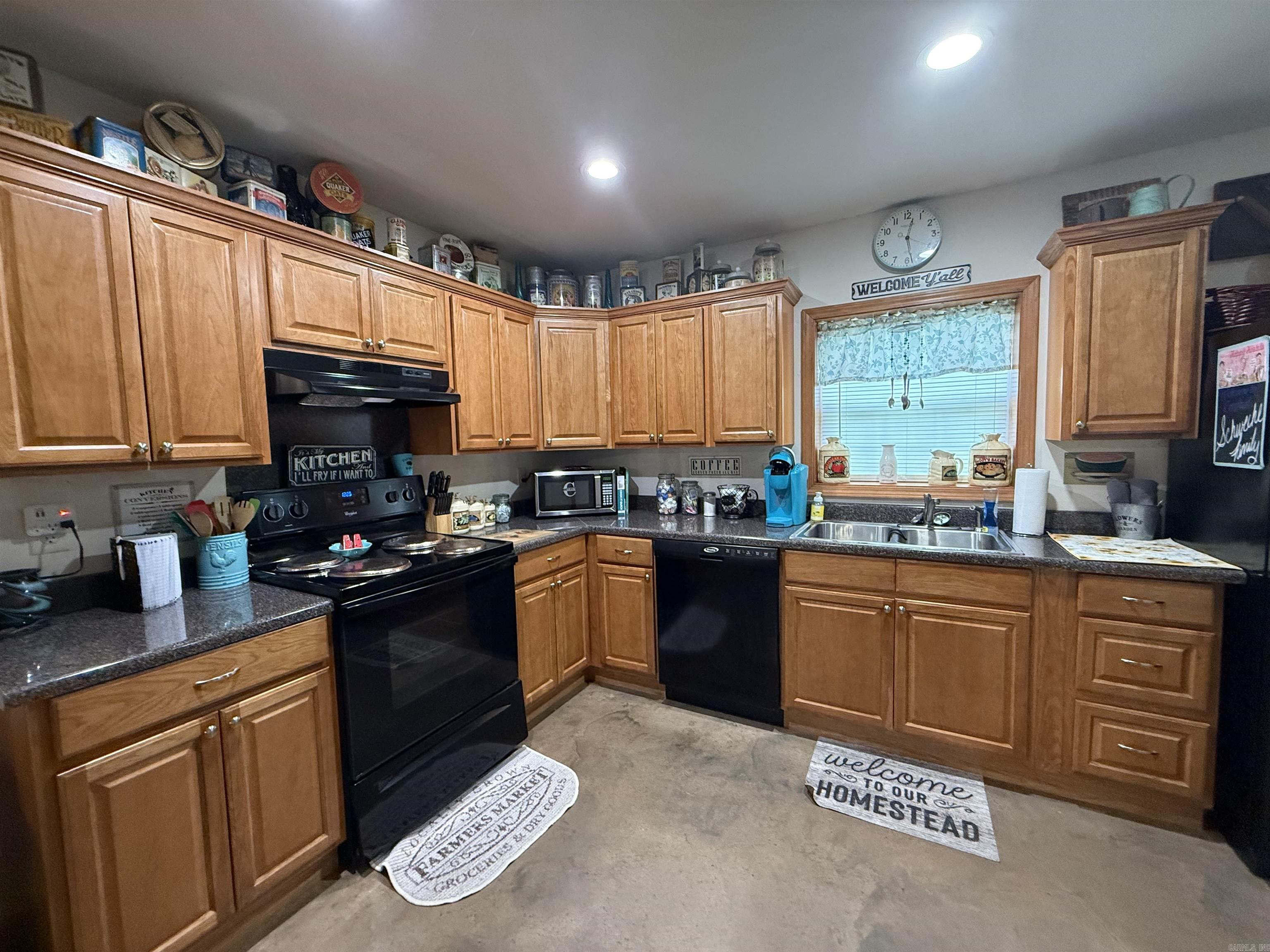 409 E 13th Street Property Photo 17