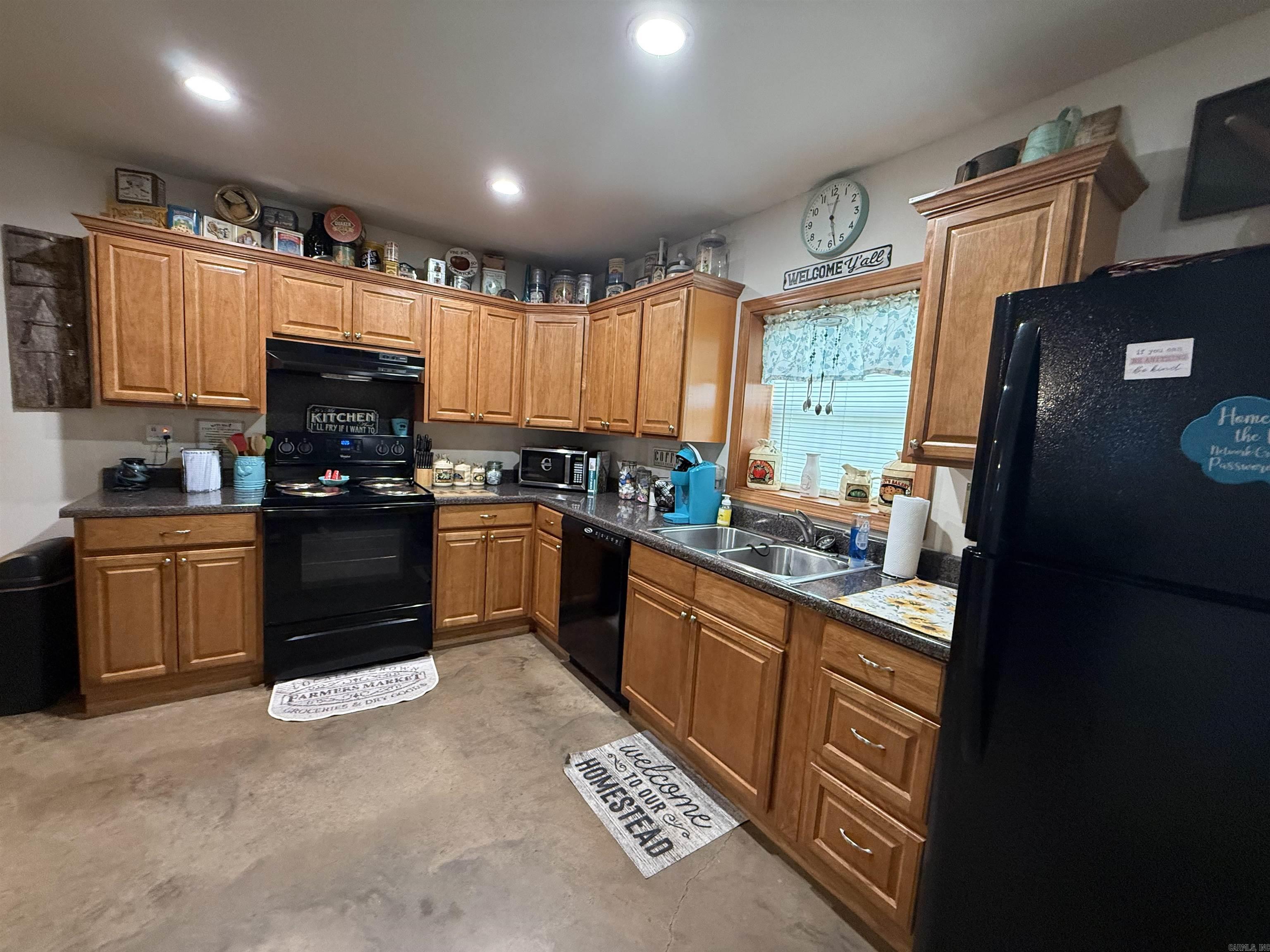 409 E 13th Street Property Photo 18