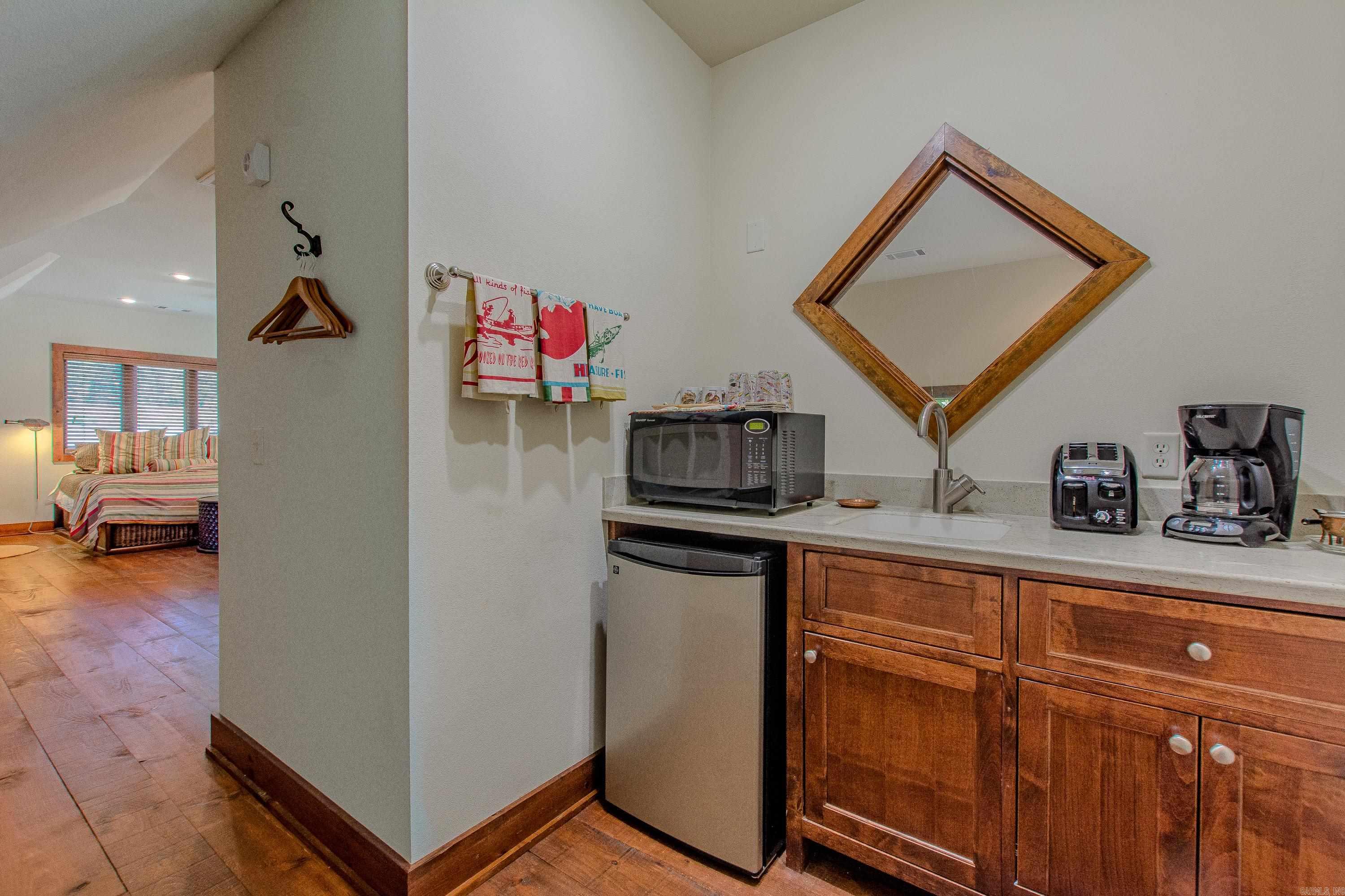 290 Primrose Creek Property Photo 28
