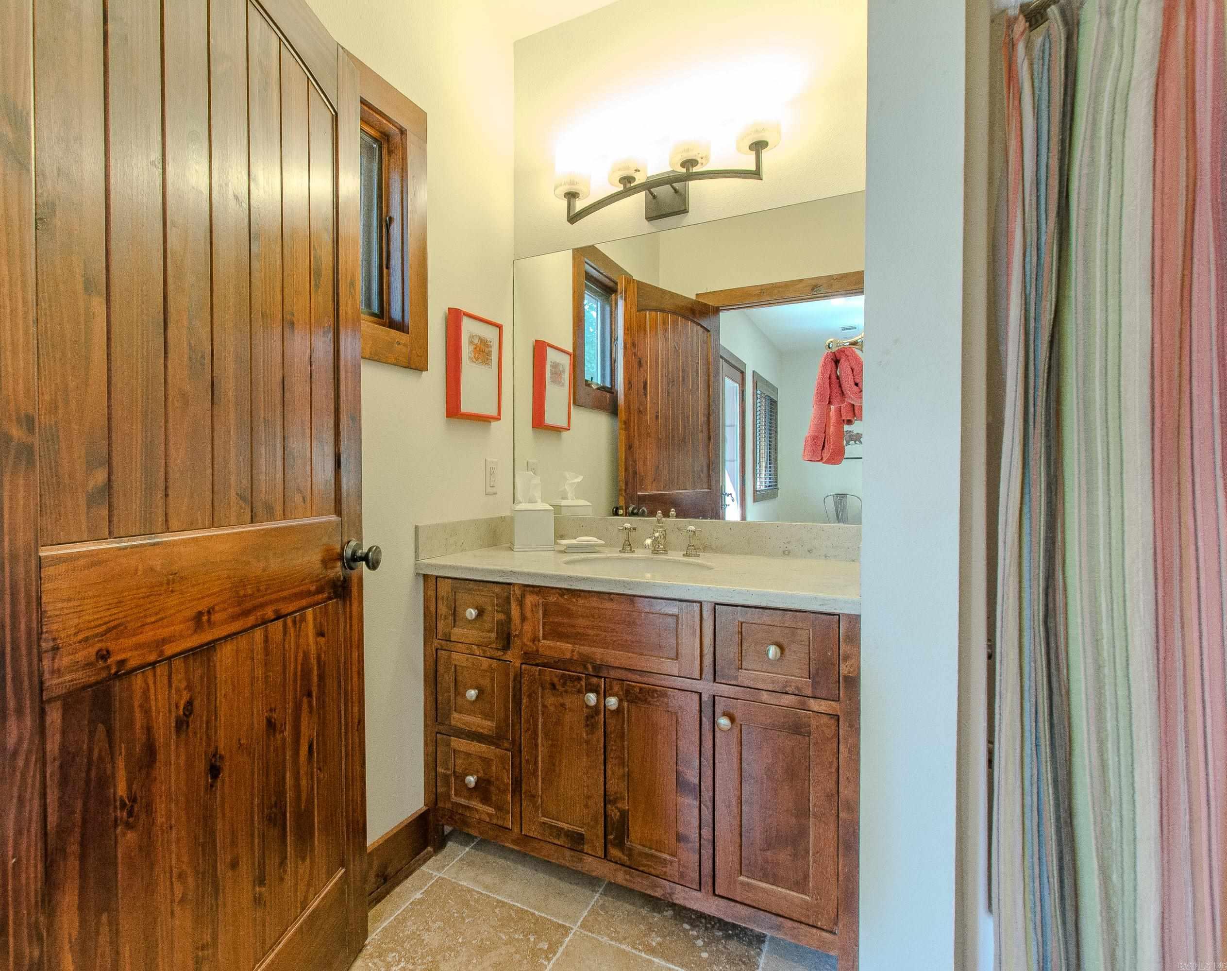 290 Primrose Creek Property Photo 29