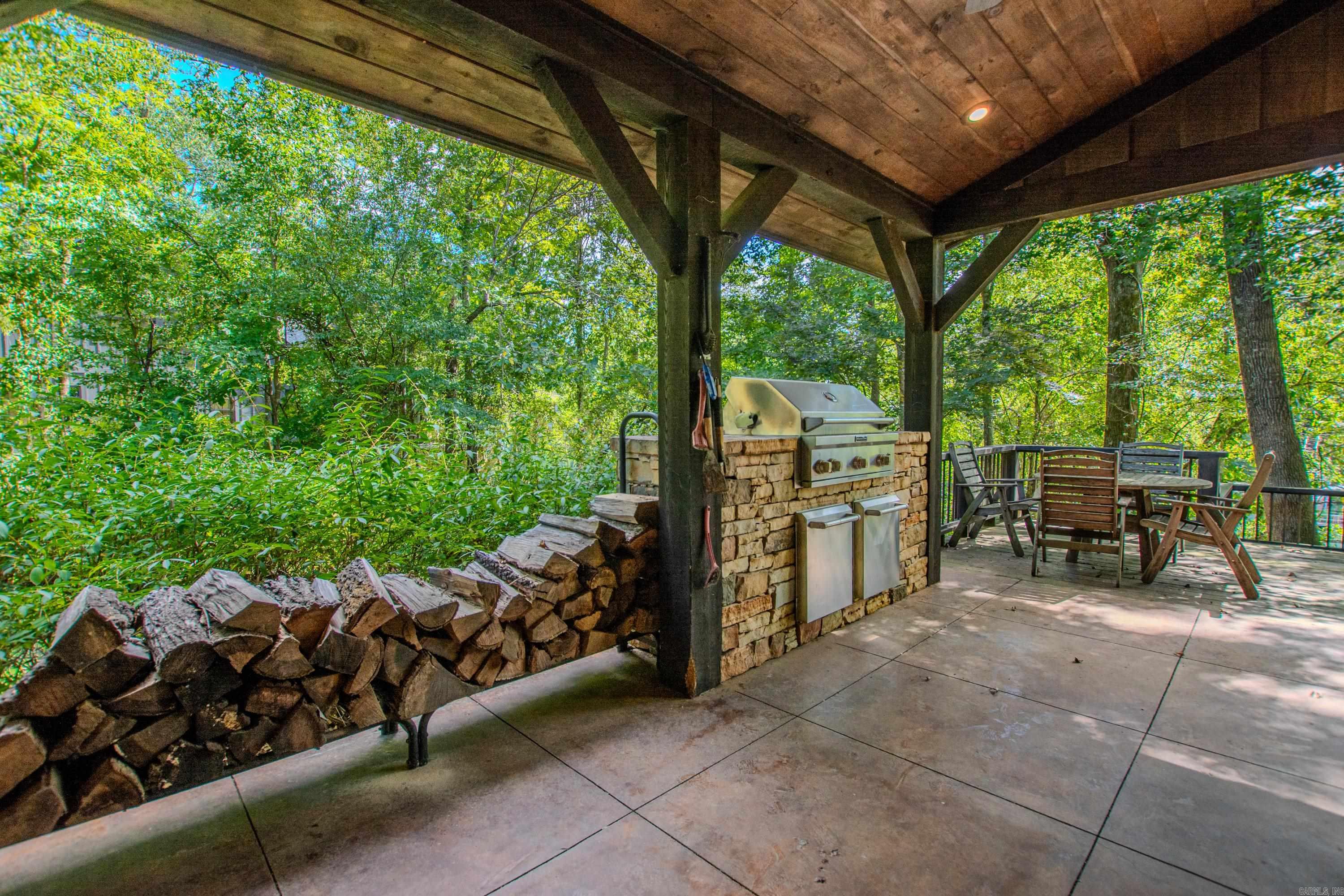 290 Primrose Creek Property Photo 30