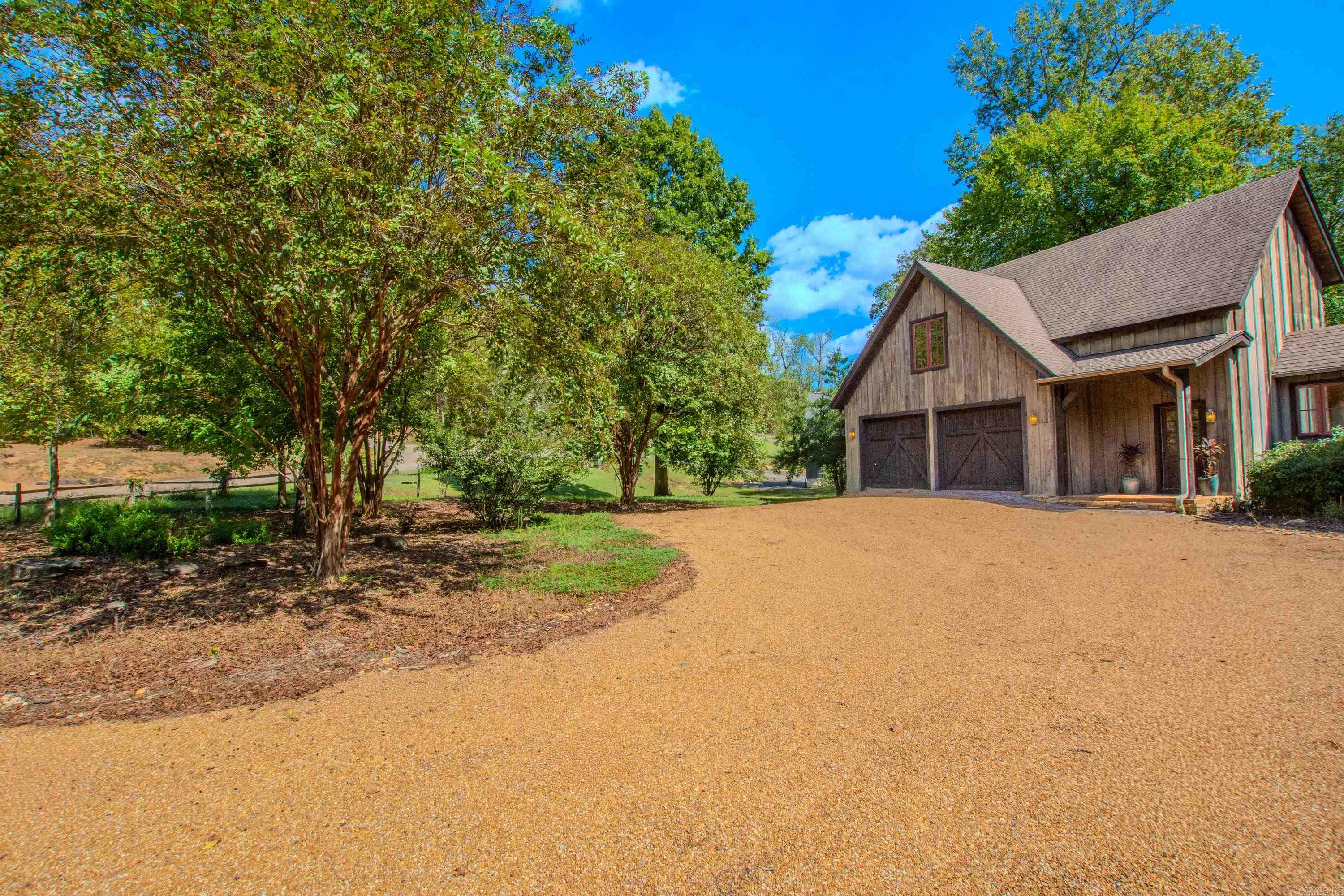 290 Primrose Creek Property Photo 46