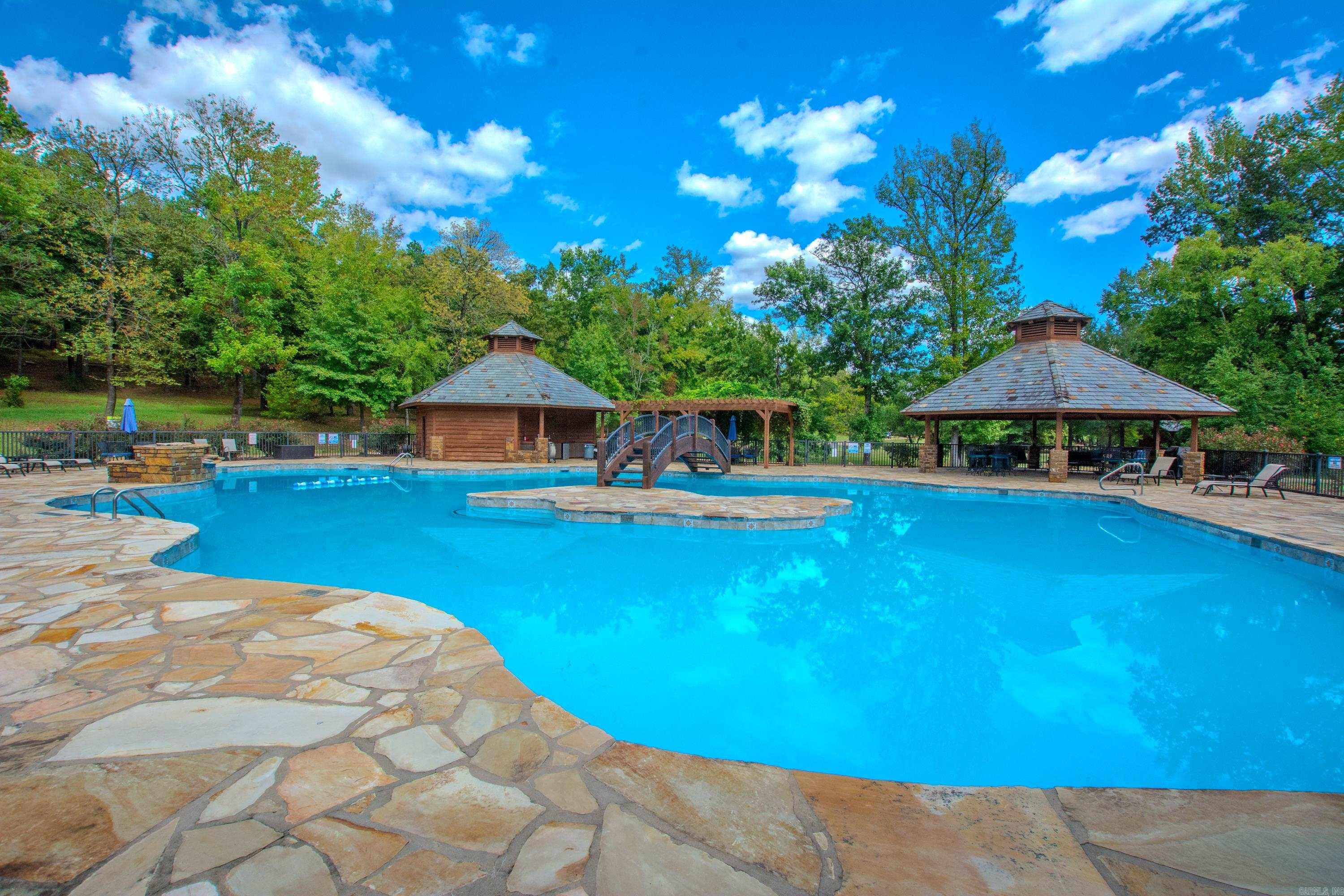 290 Primrose Creek Property Photo 48