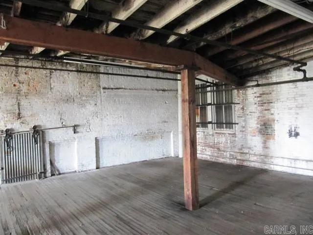 620 President Clinton Property Photo 6